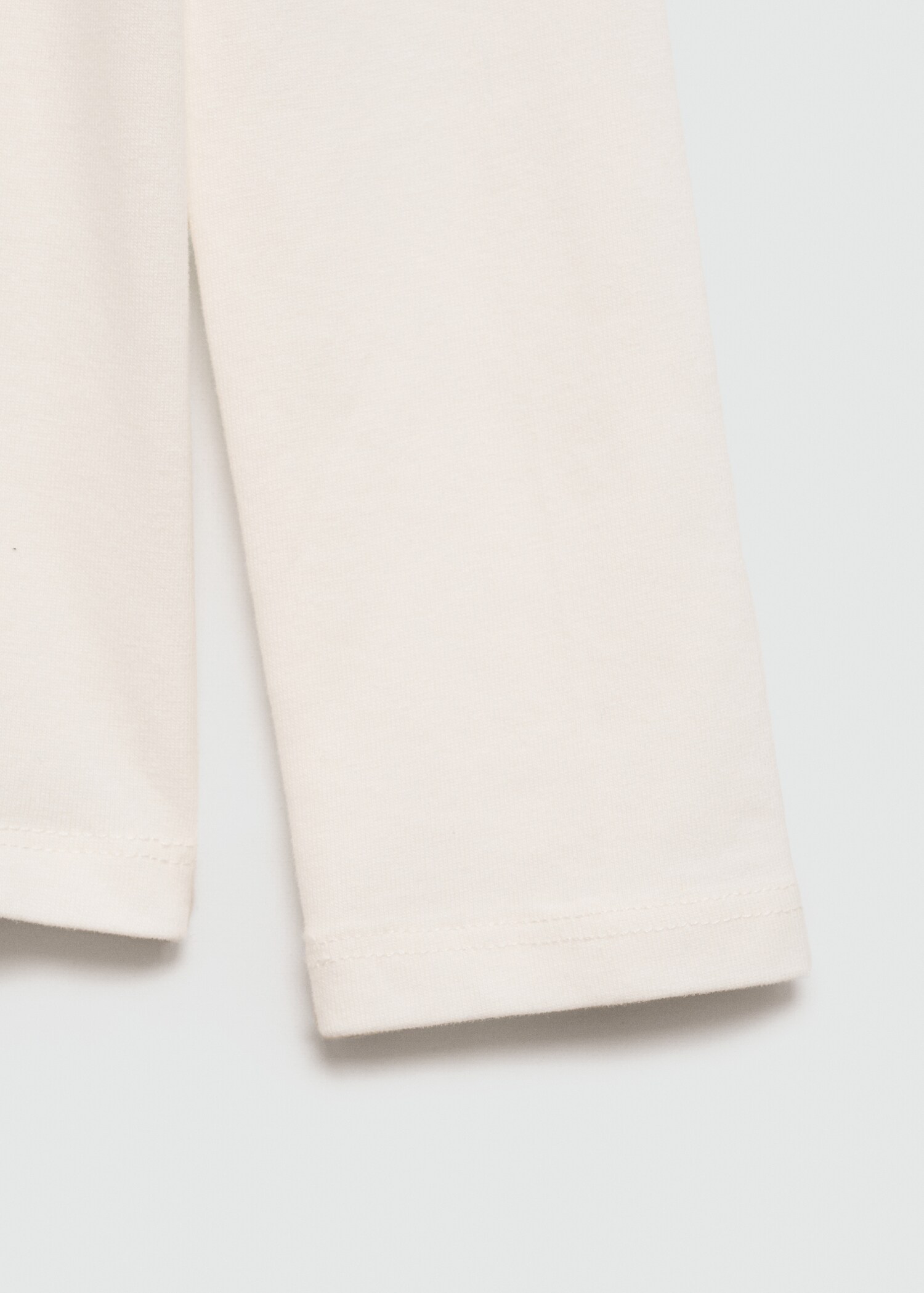 Turtleneck long-sleeved t-shirt - Details of the article 0