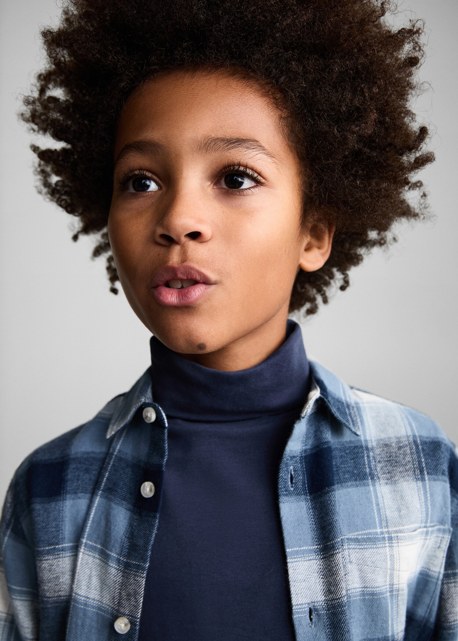 Turtleneck long-sleeved t-shirt - Details of the article 1