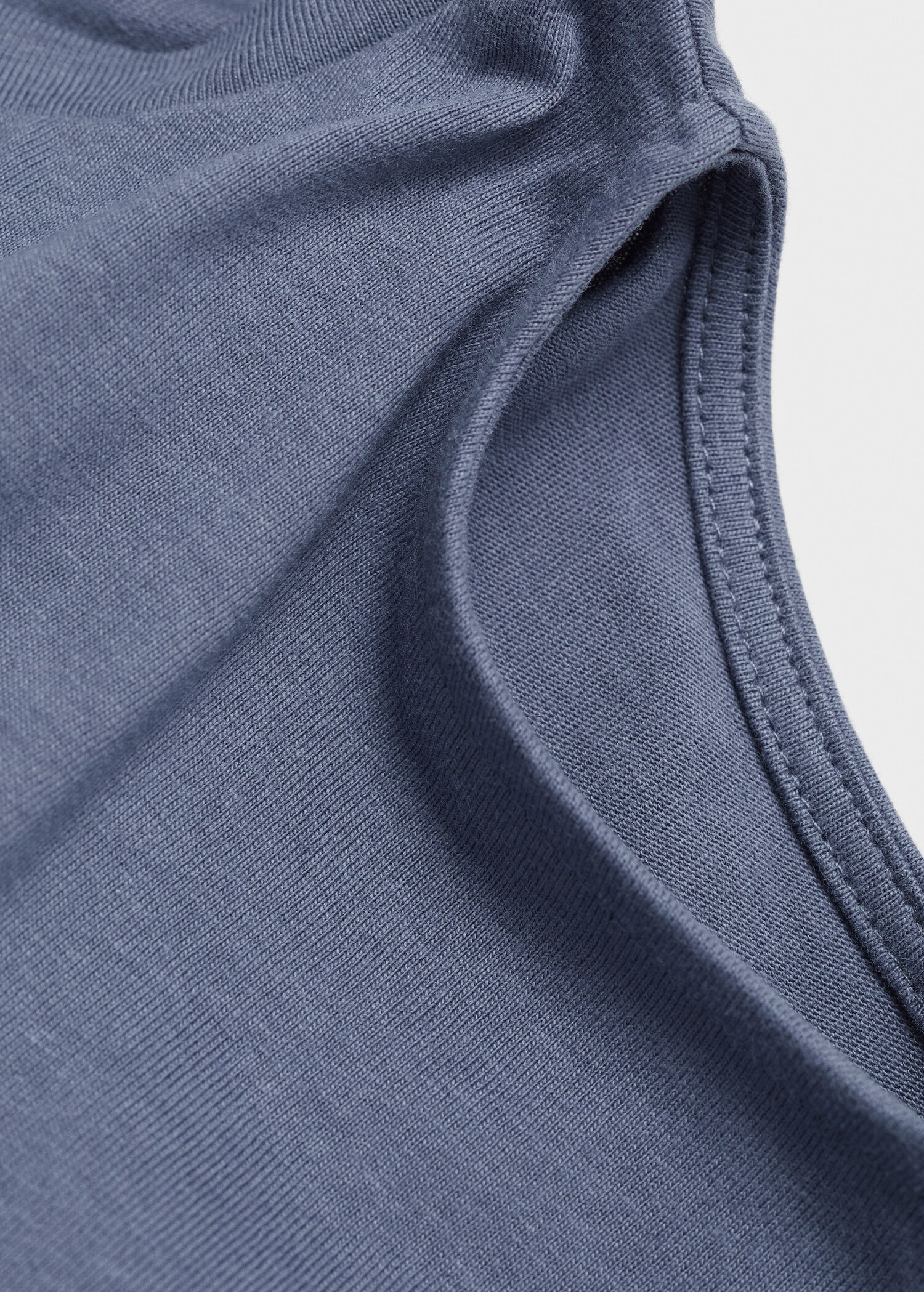 Cotton t-shirt with shoulder opening - Details of the article 0