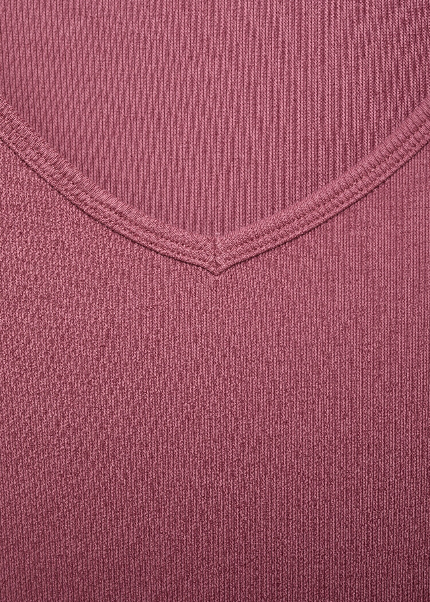 Long-sleeved V-neck T-shirt - Деталь изделия 8