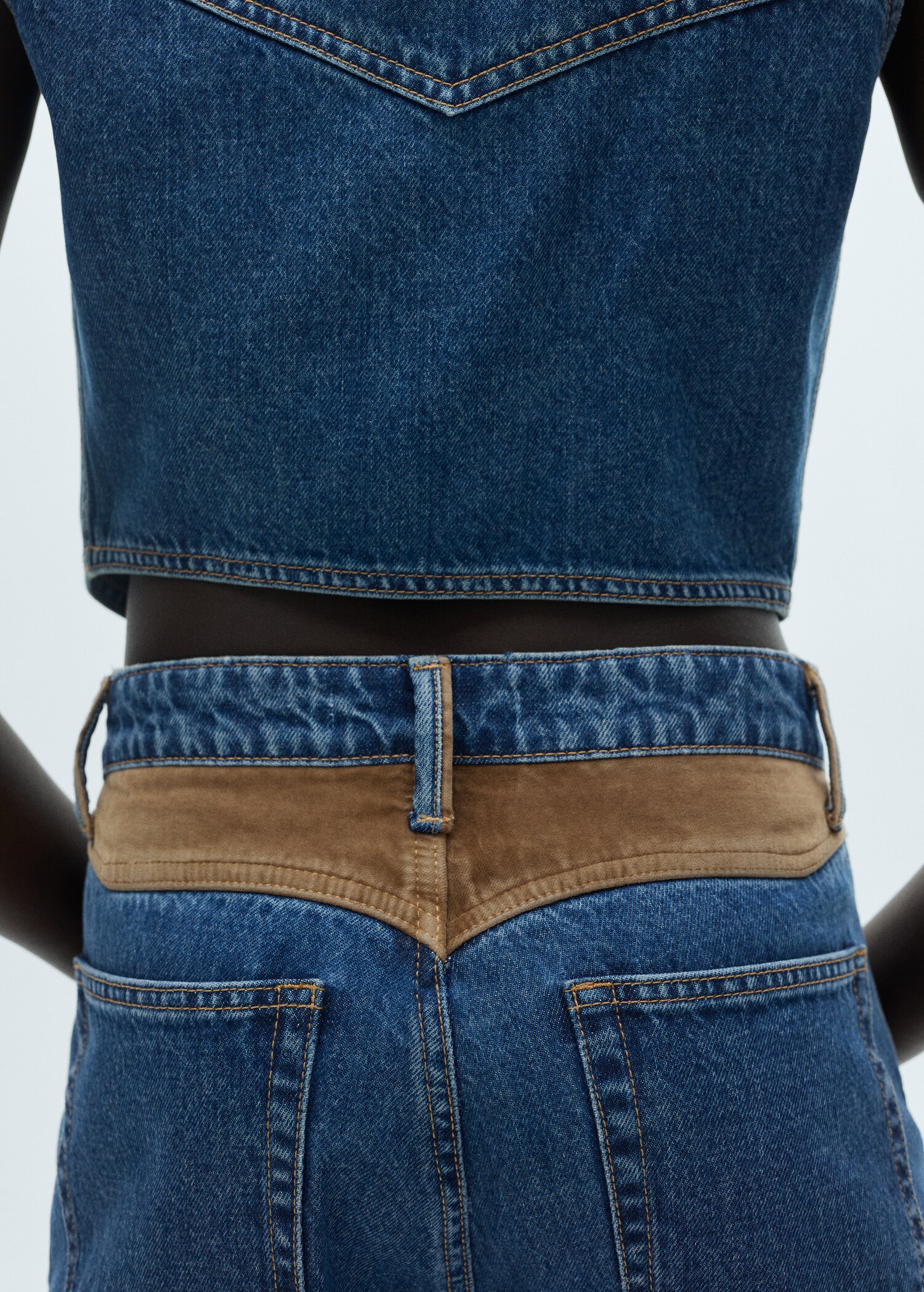 Jeans rectos detalles contraste - Detalle del artículo 6