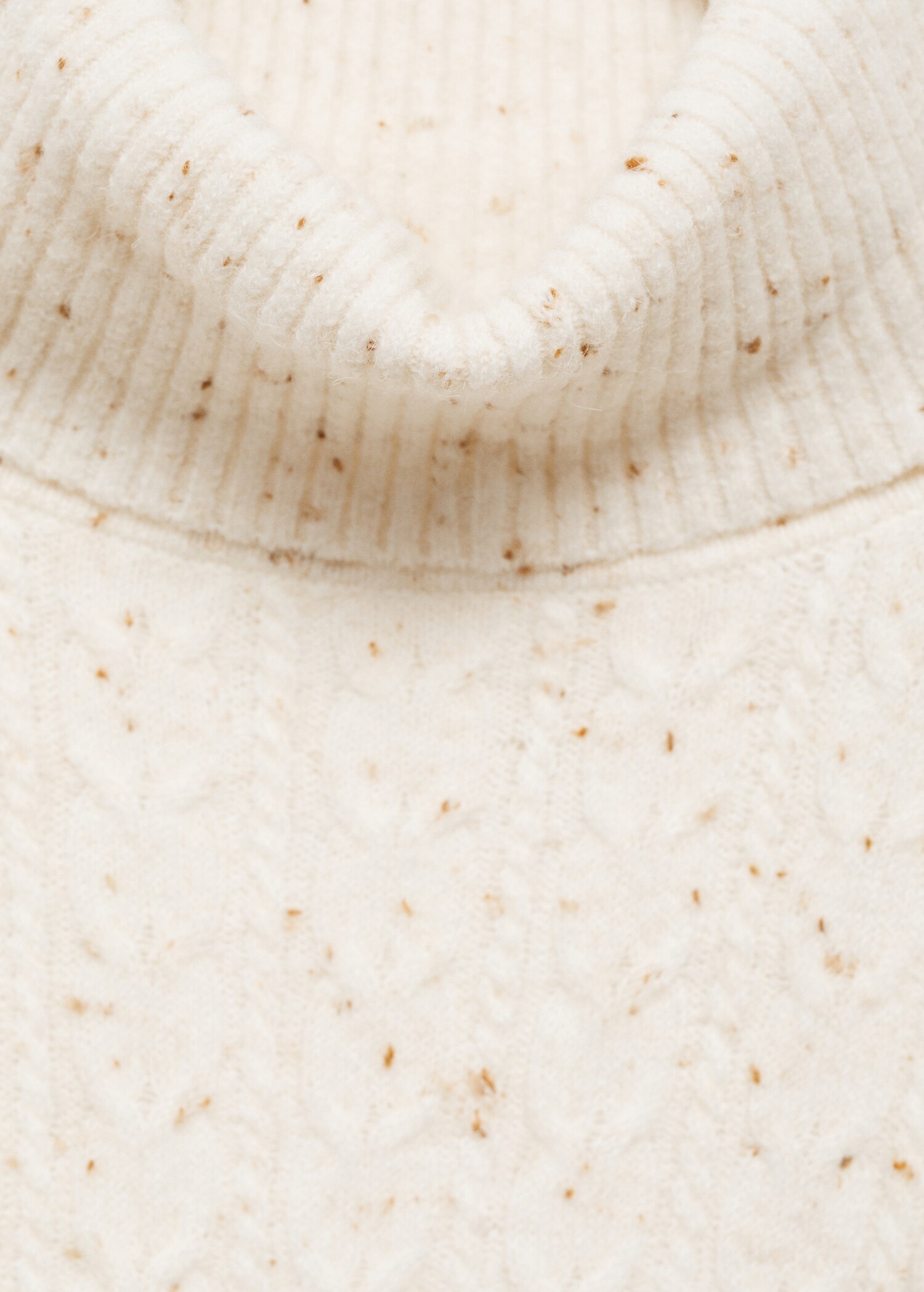 Pull-over torsades col roulé - Détail de l'article 8