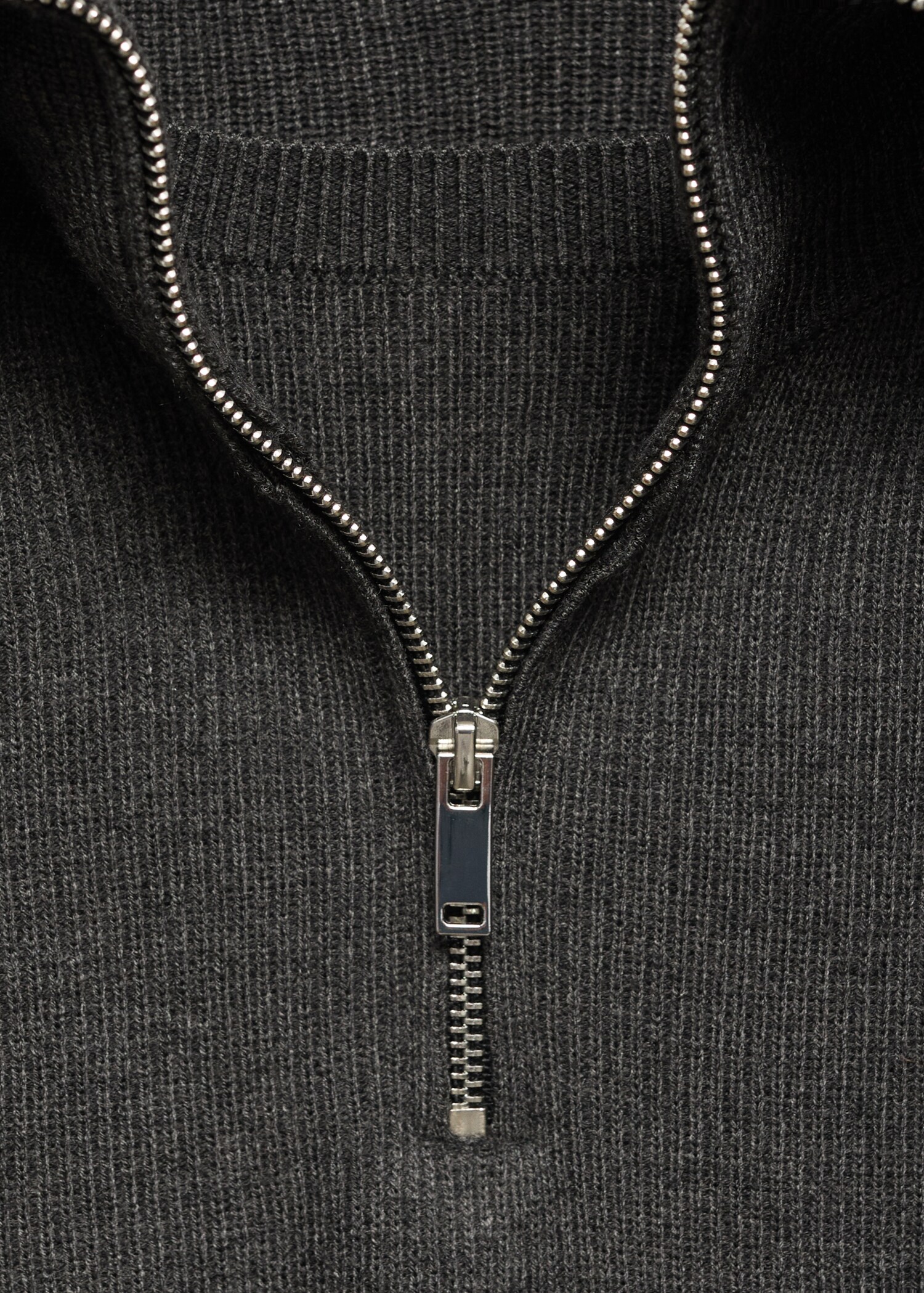 Zip-Pullover mit Rollkragen - Detail des Artikels 8