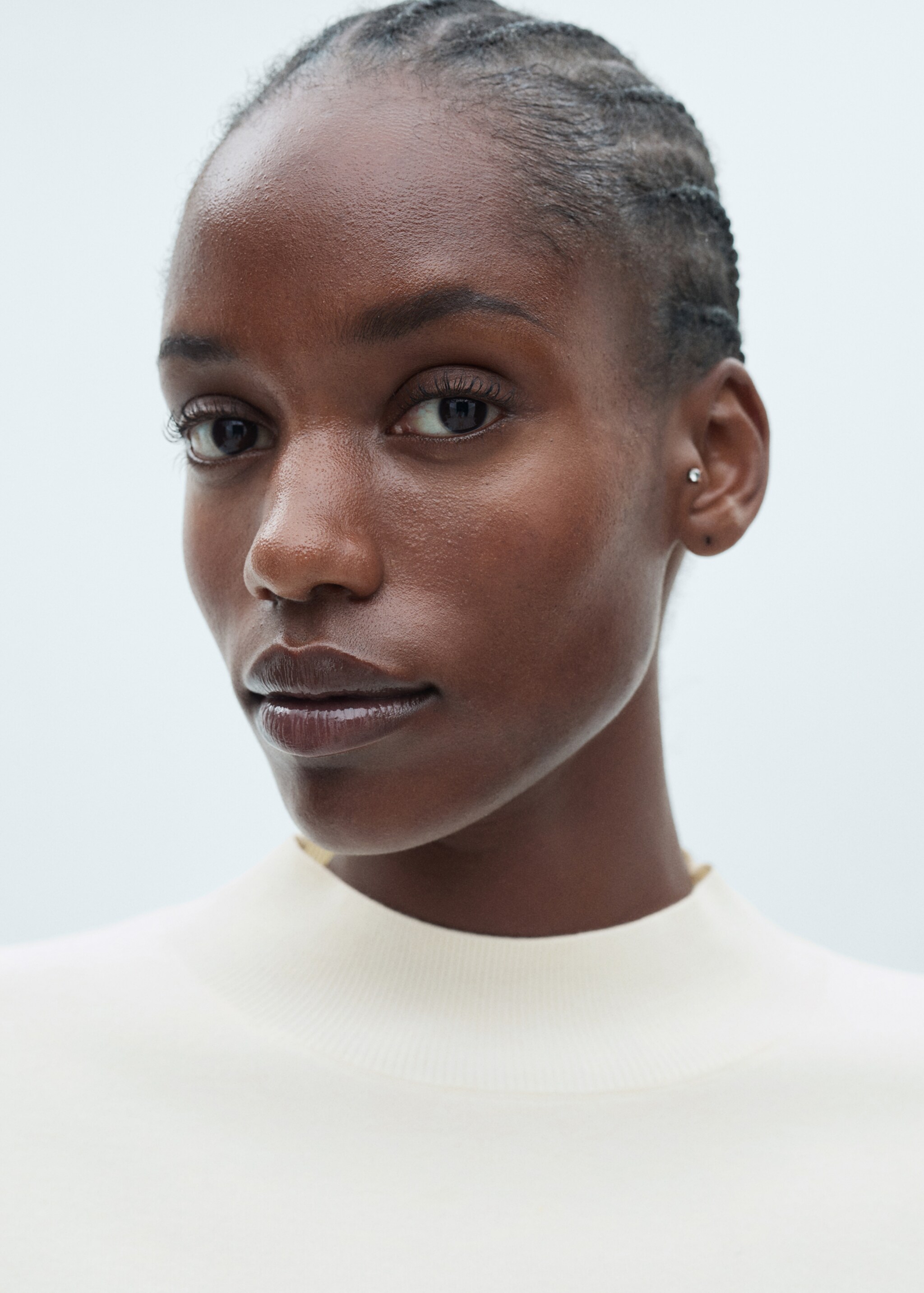 Knitted sweater with perkins neck - Details of the article 4, Ecru. Ref: 77007697-00.