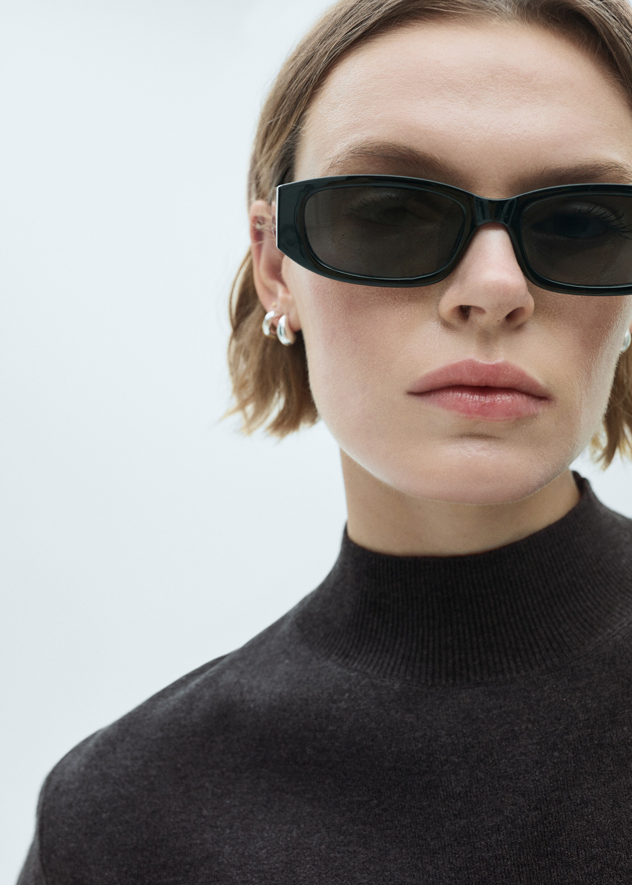 Knitted sweater with perkins neck - Details of the article 1, Medium Heather Grey. Ref: 77007697-00.