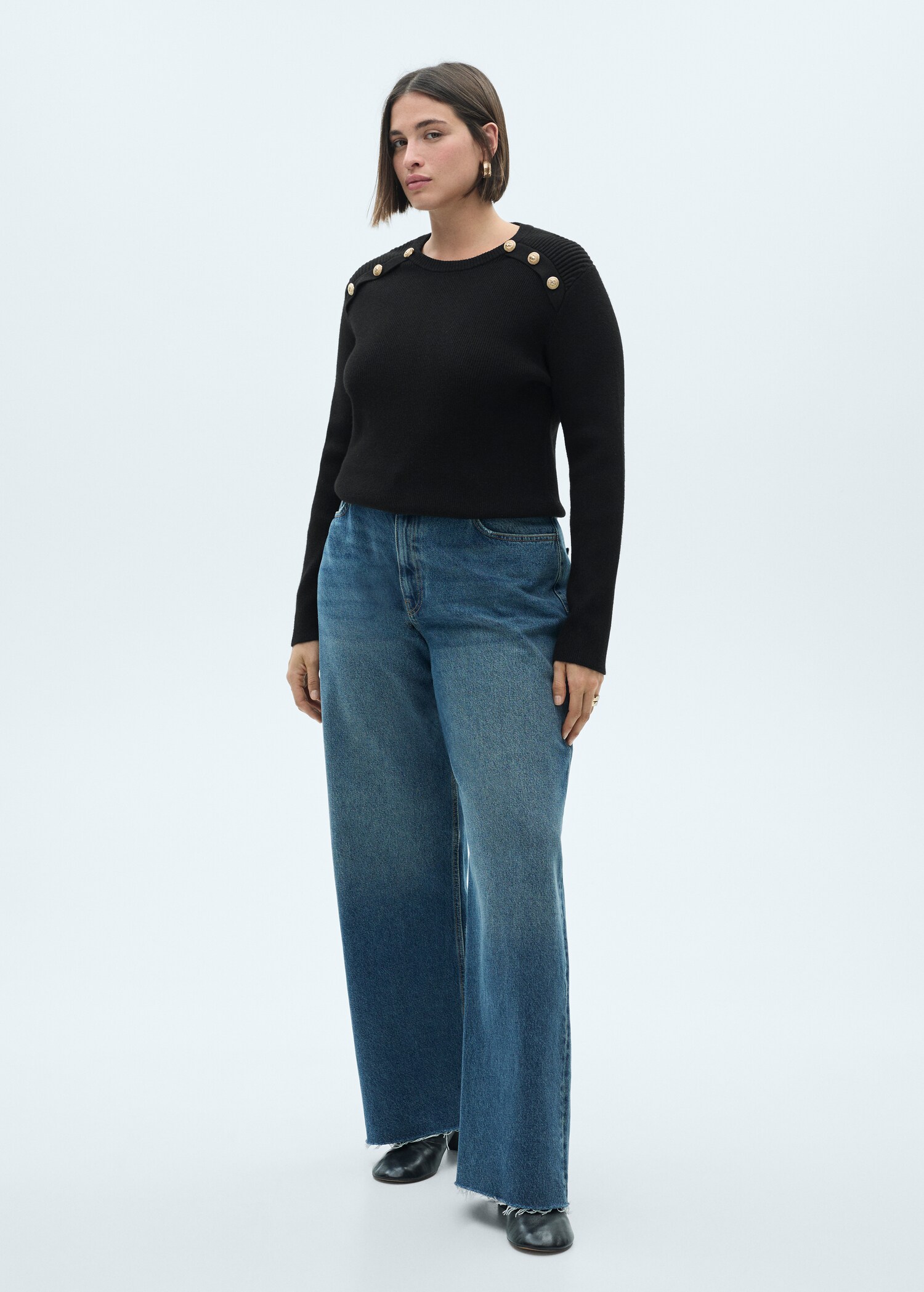 Sweater with jewel buttons - Details of the article 3