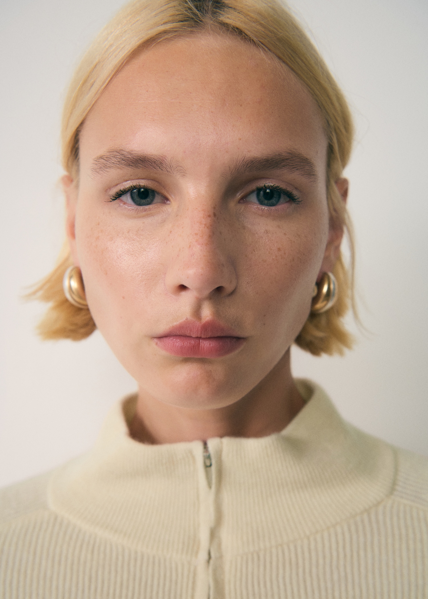 Perkins-neck sweater with zip - Details of the article 1