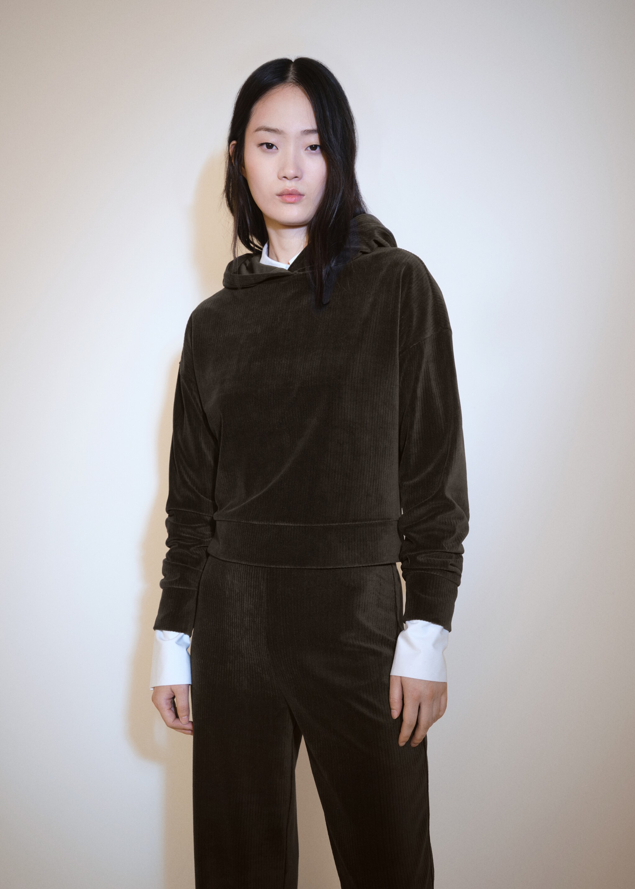 Corduroy hooded sweatshirt - Средний план