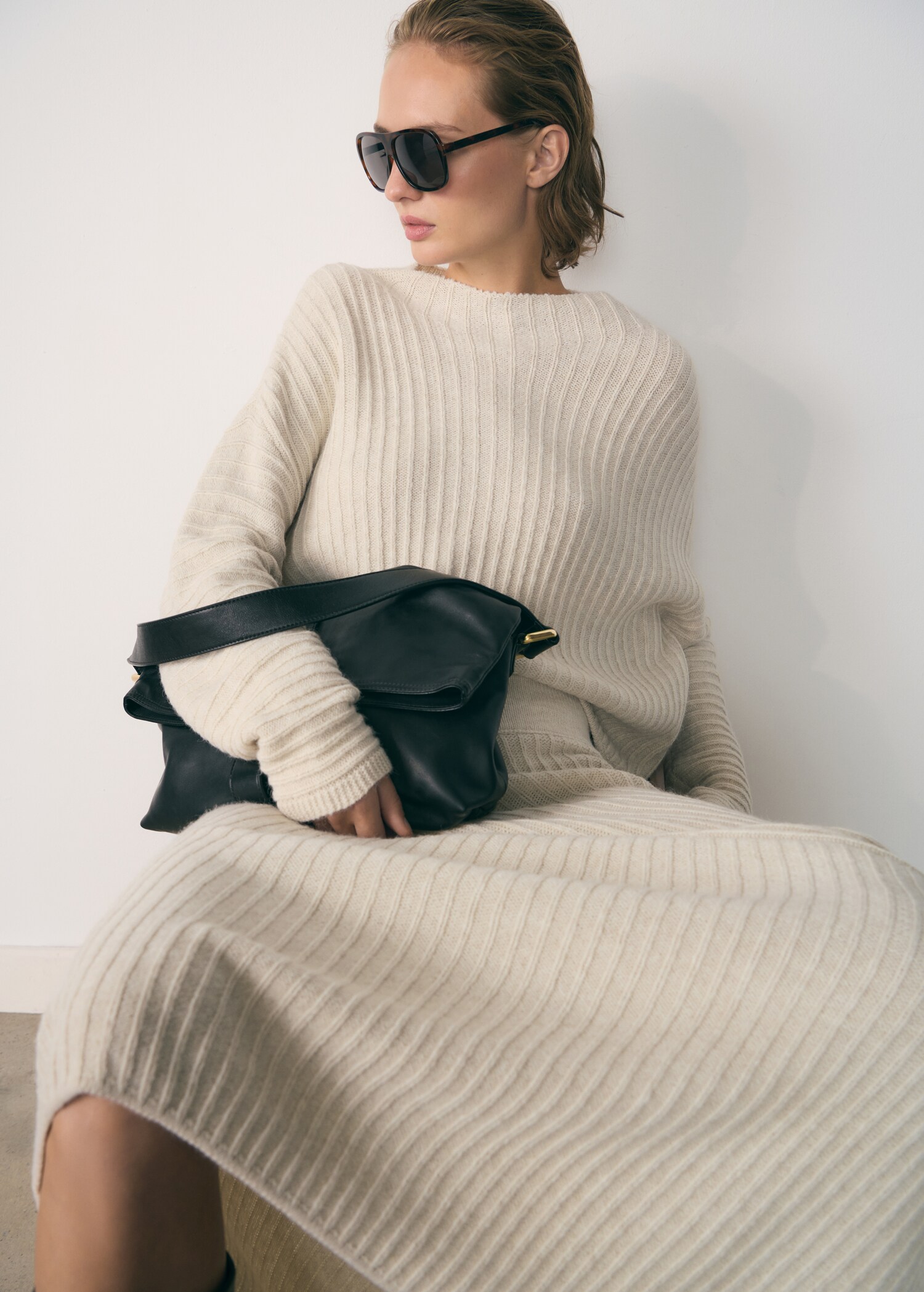 Perkins-neck sweater with seams - Details of the article 2