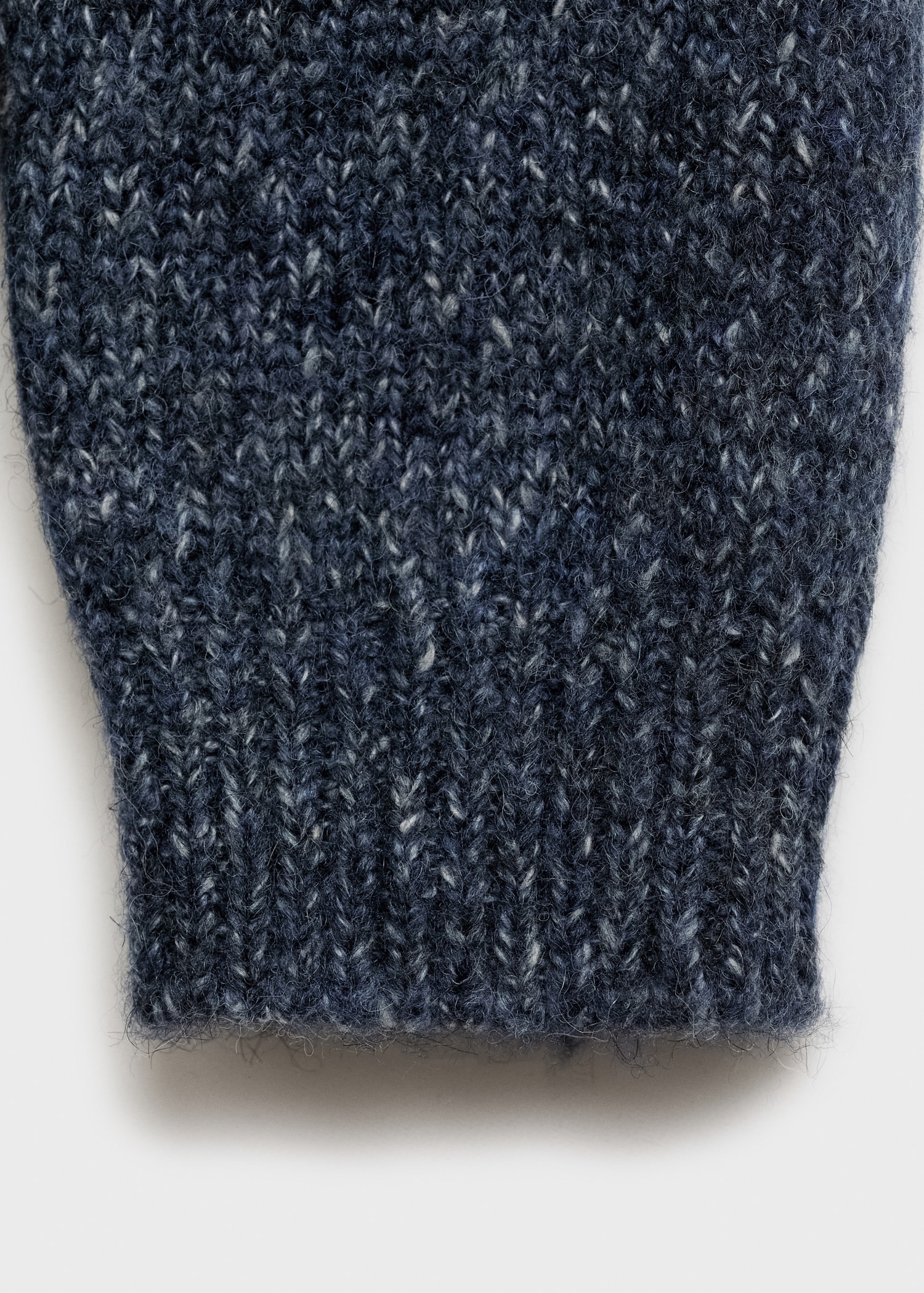 Round-neck knitted sweater - Details of the article 0