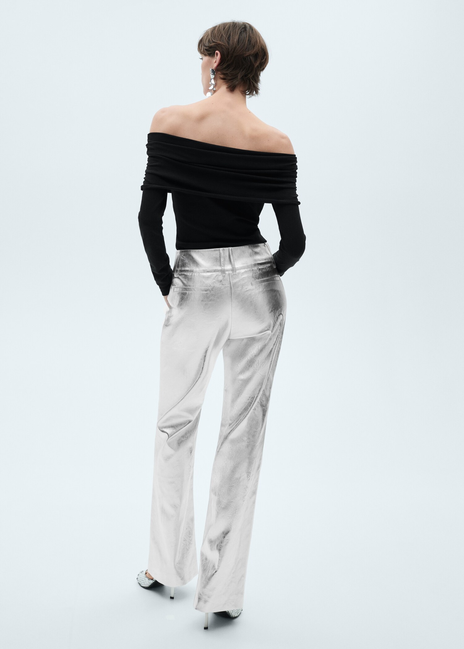Metallic straight-fit pants - Reverse of the article
