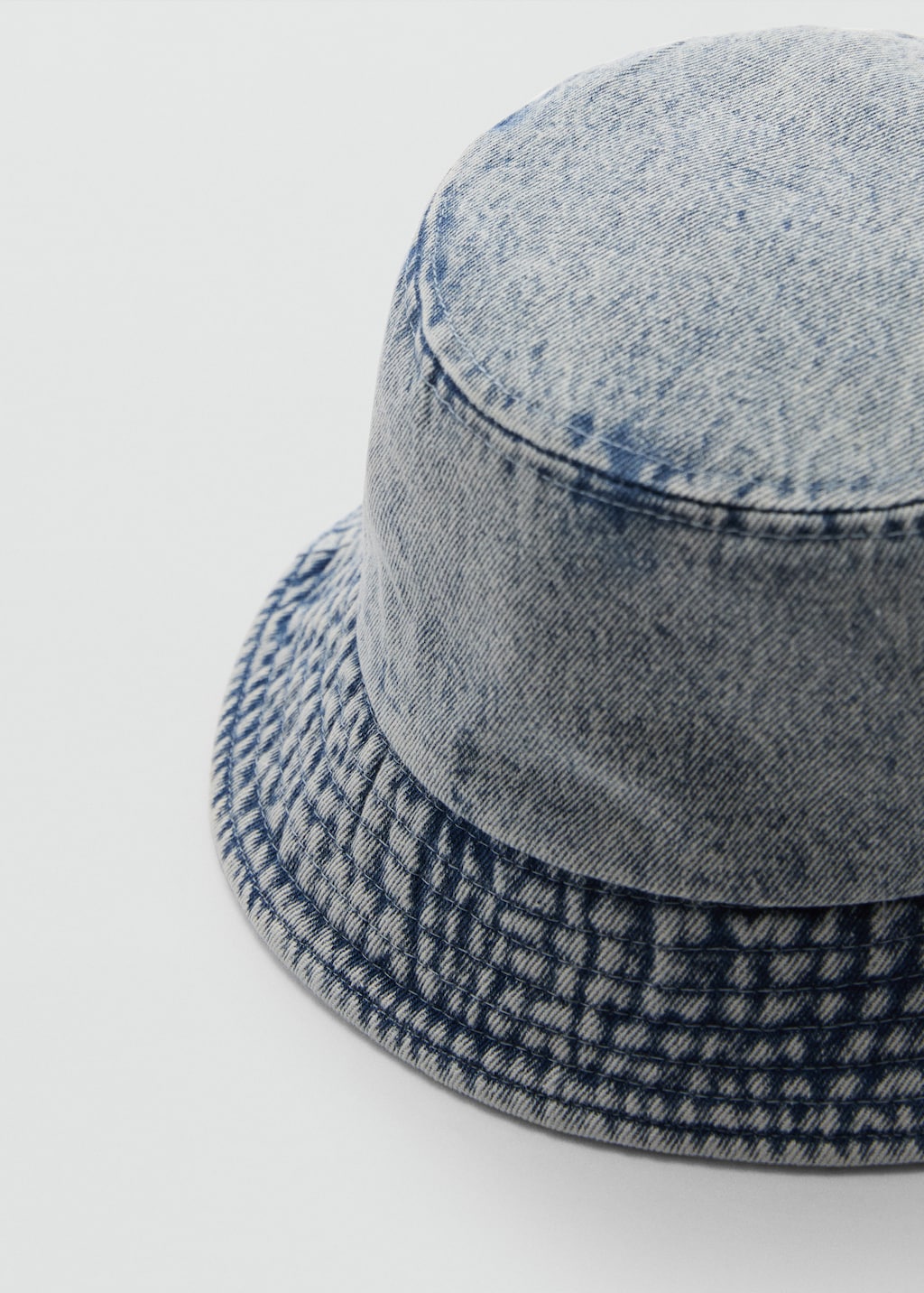 Denim bucket hat