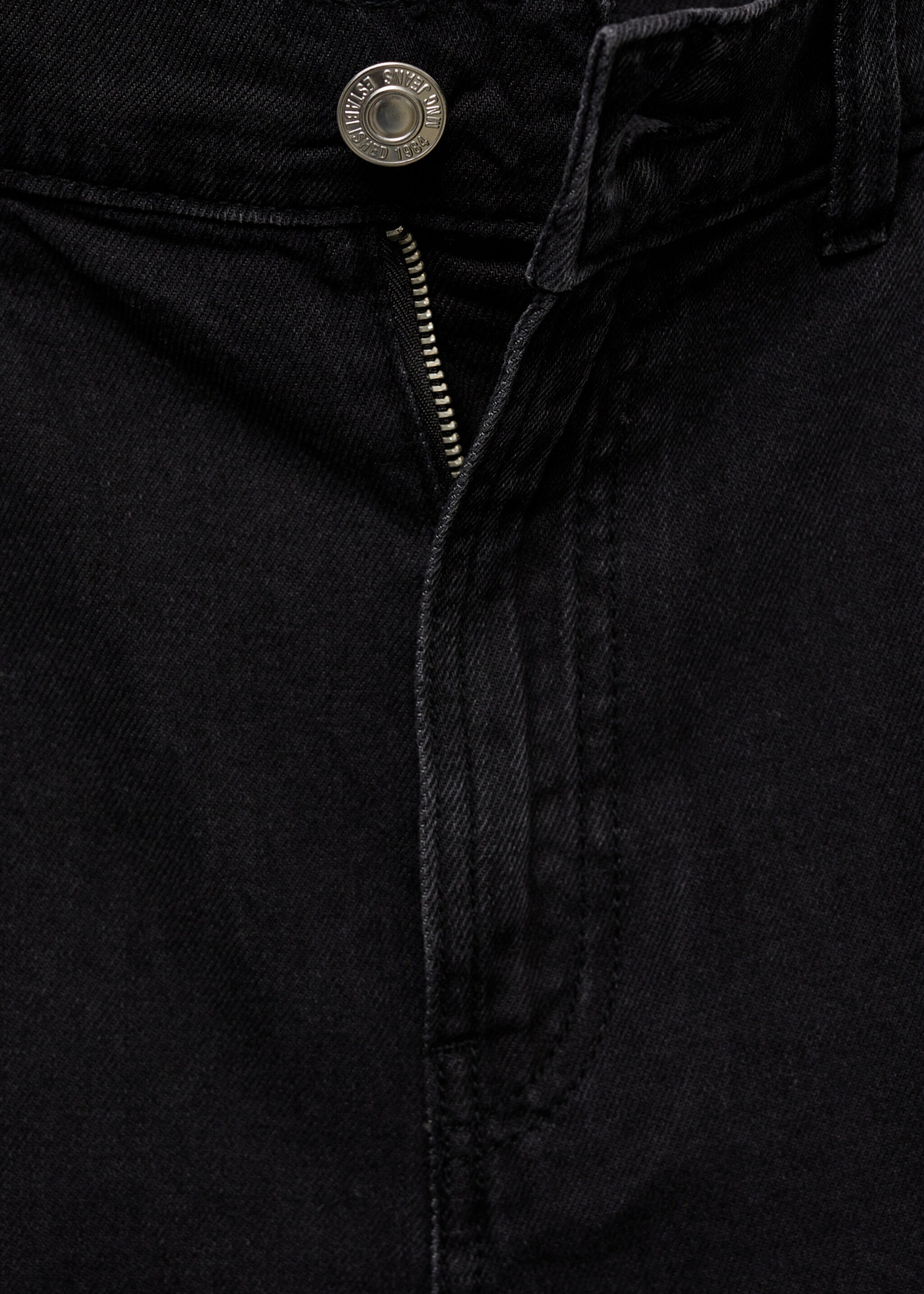 Straight-fit denim shorts - Details of the article 8, Black denim. Ref: 77010256-00.