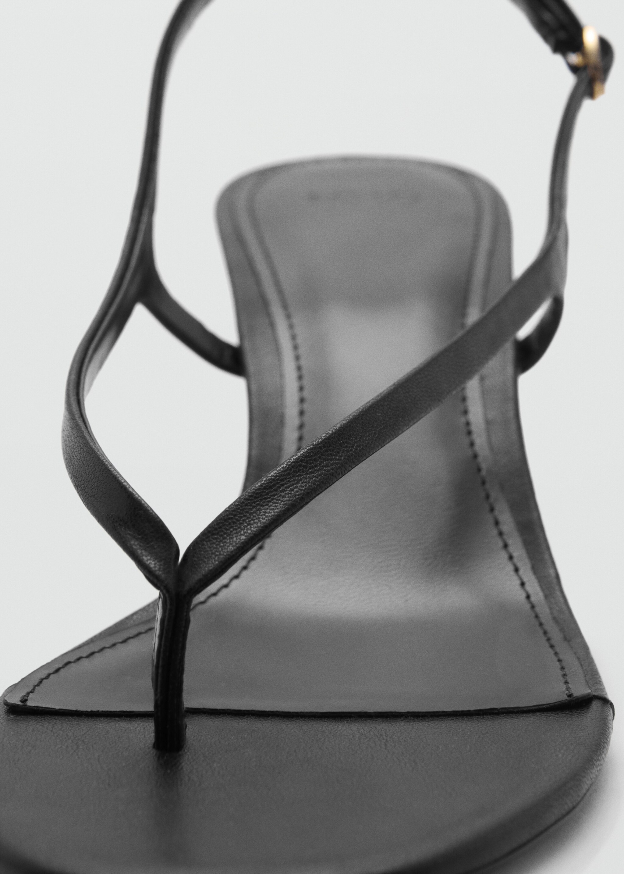 Kitten heel sandals - Details of the article 1