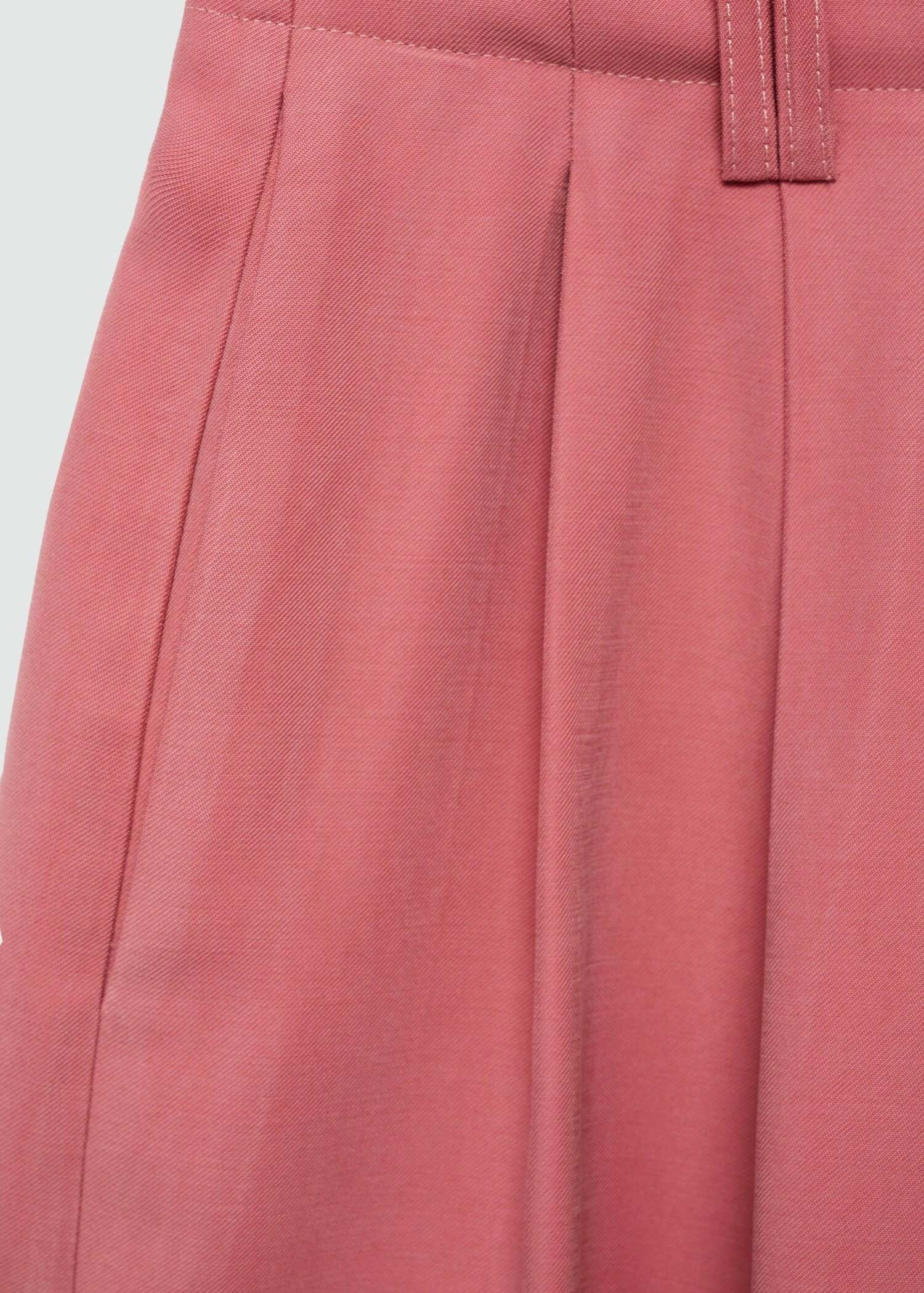 Shorts tiro medio pinzas - Detalle del artículo 8