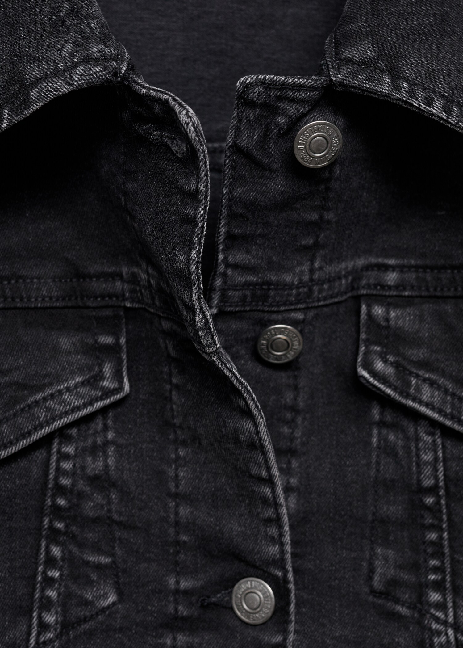 Pocketed denim jacket - Details of the article 8