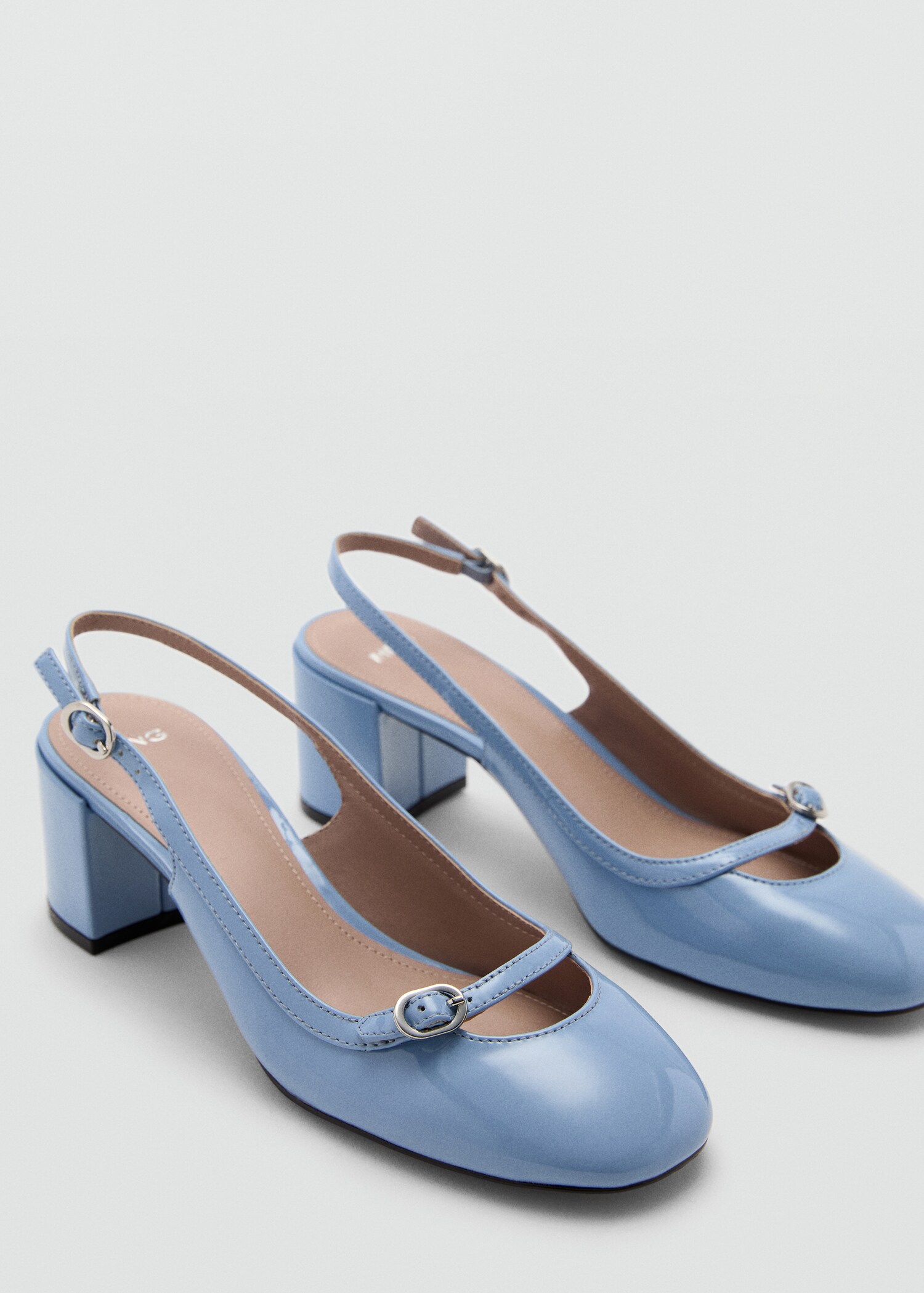 Heeled shoes with buckle - Medium plane