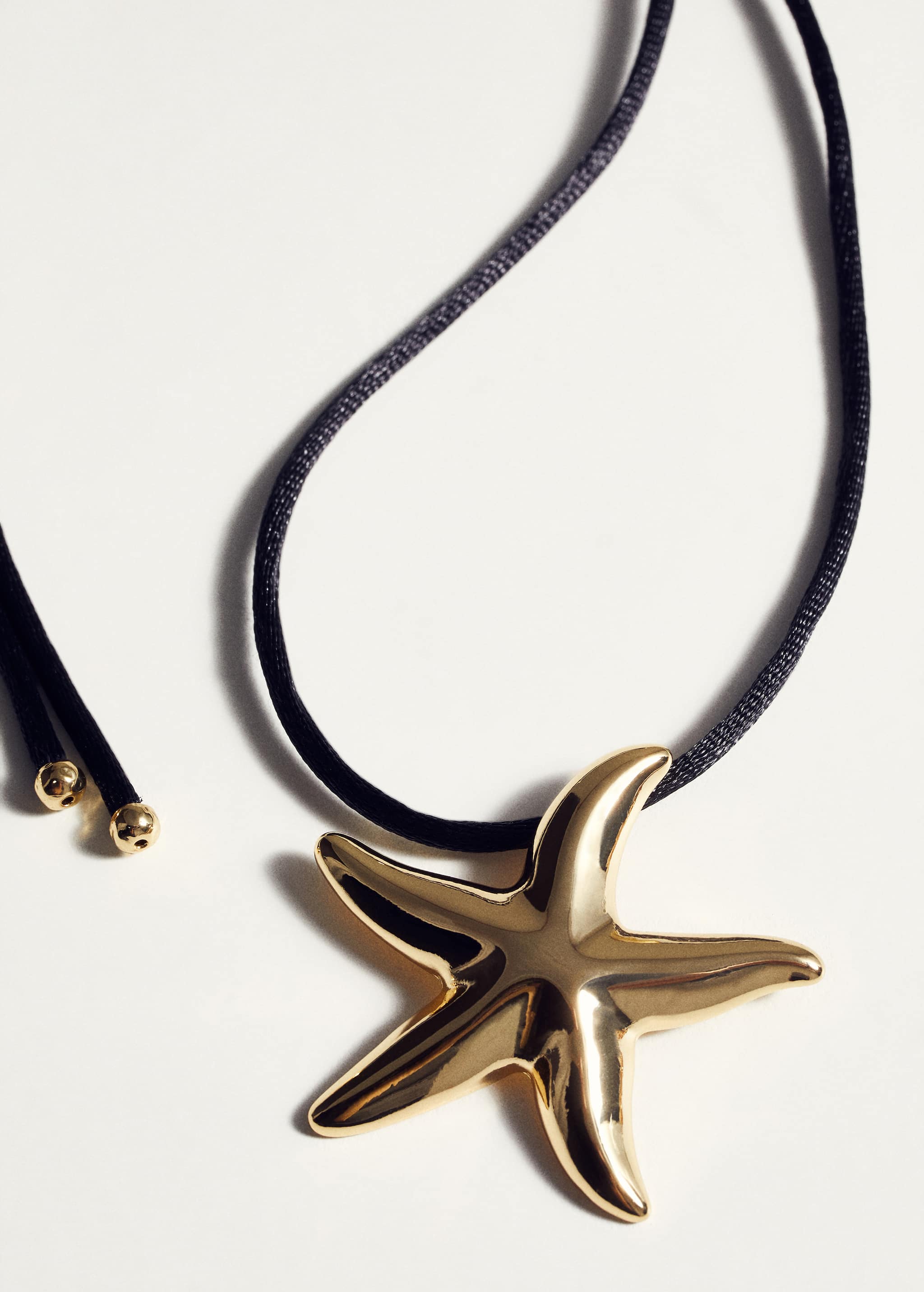 Ожерелье из шнурка со звездой - Деталь изделия 5
