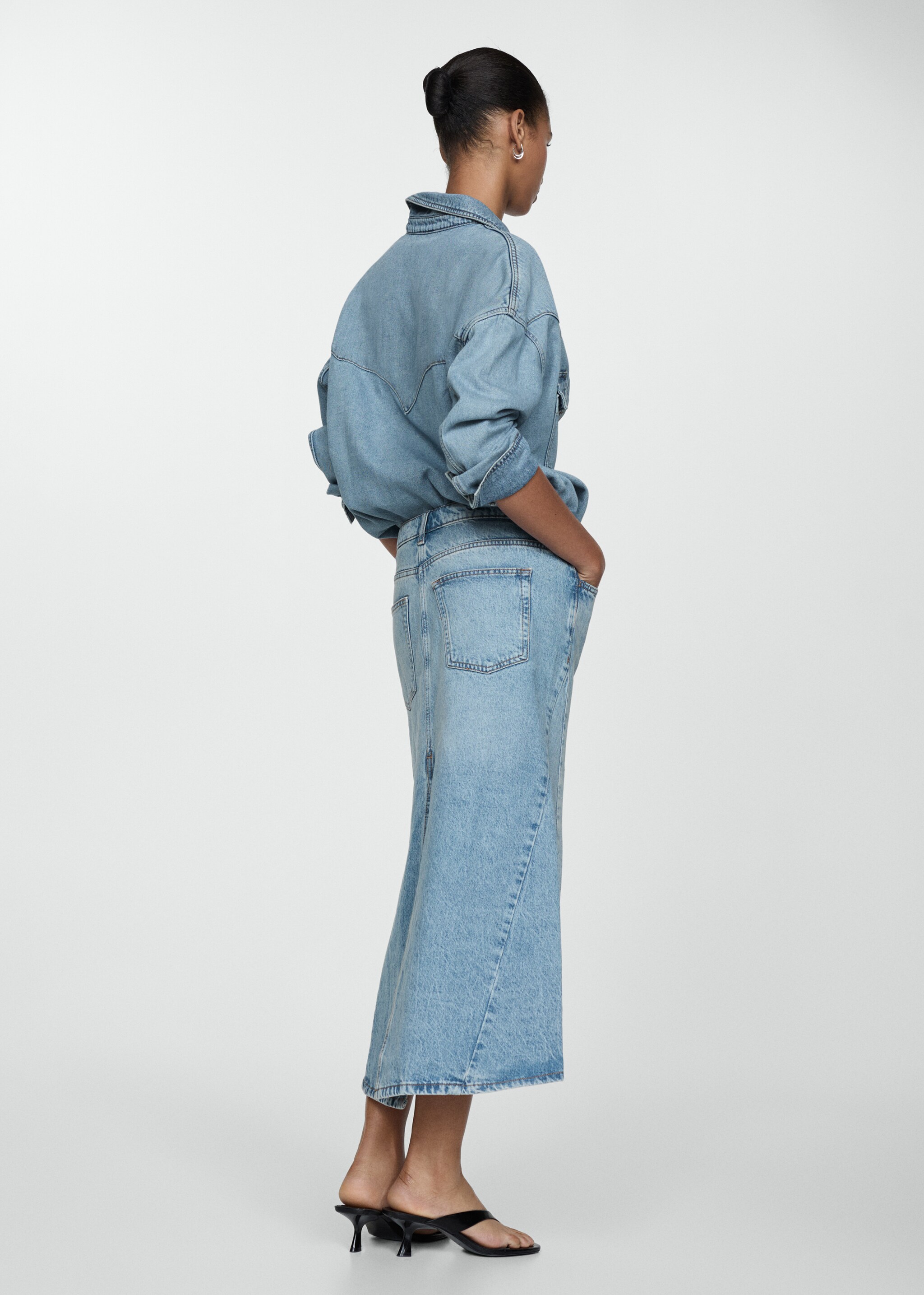 Slit denim skirt - Reverse of the article