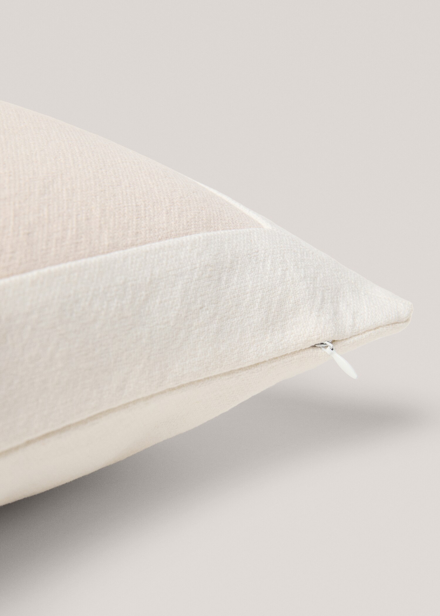 Cotton and linen blend cushion cover 40x60cm - Details of the article 4