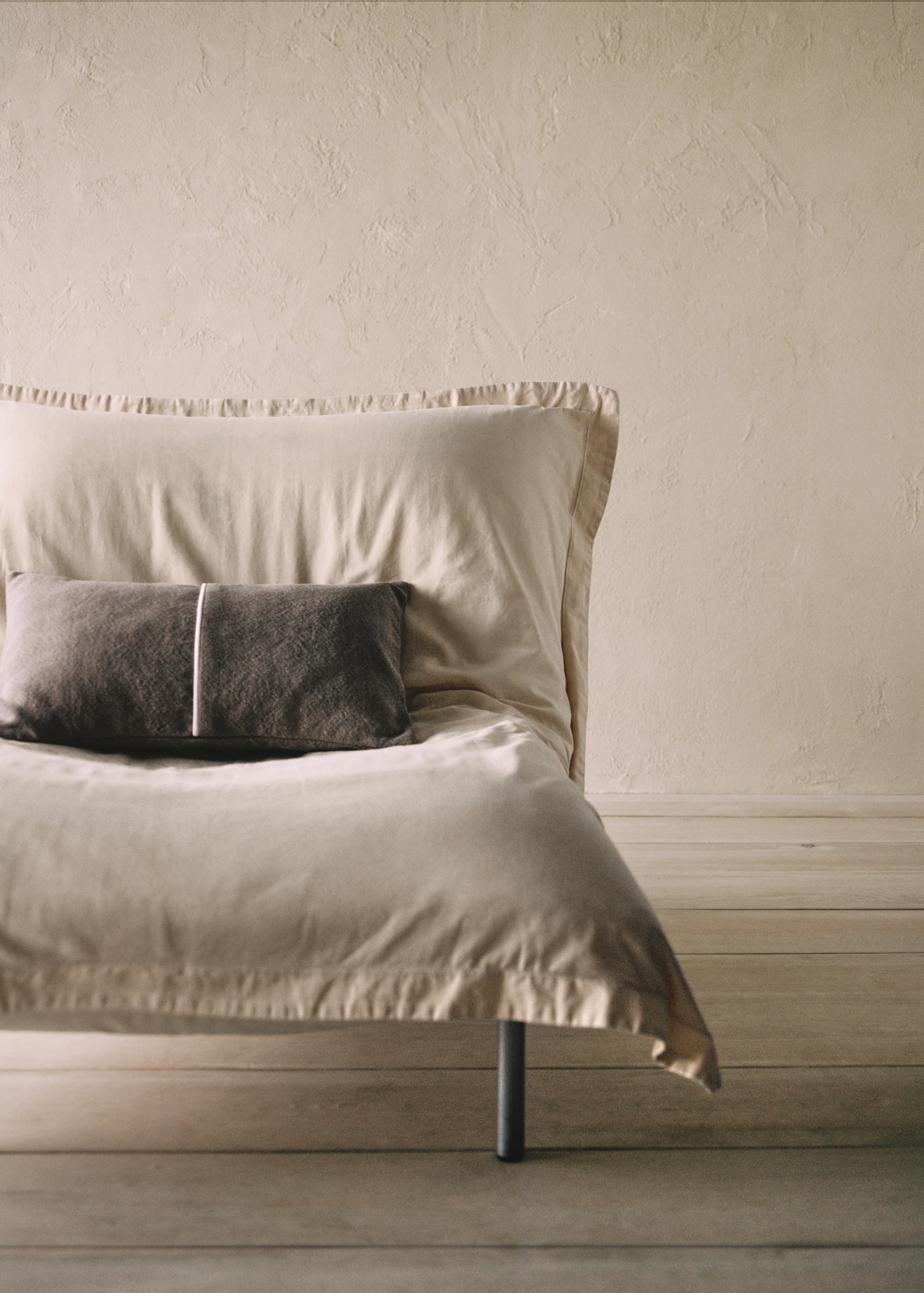 Linen cushion cover with trim 30x50cm - Details of the article 6