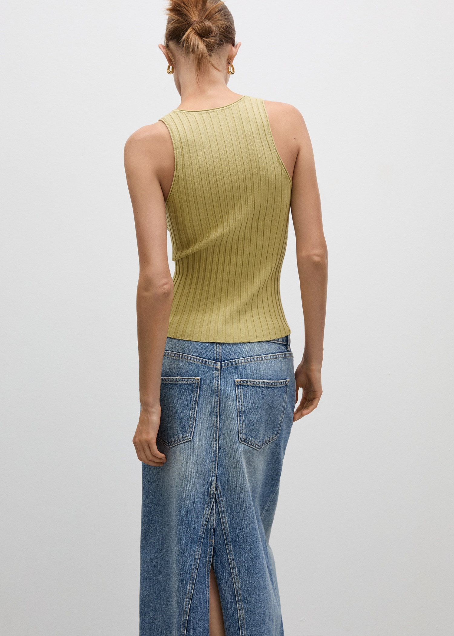 Ribbed knit top - Reverse of the article