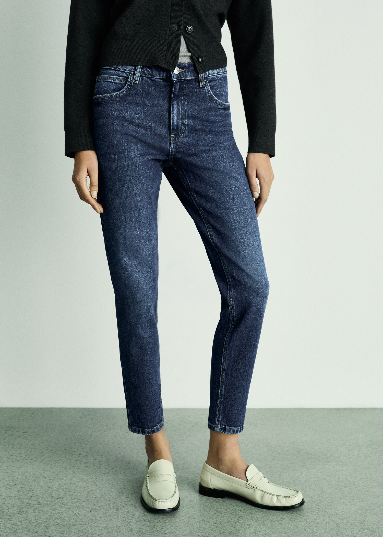 Jeans Newmom confort tiro alto - Plano medio