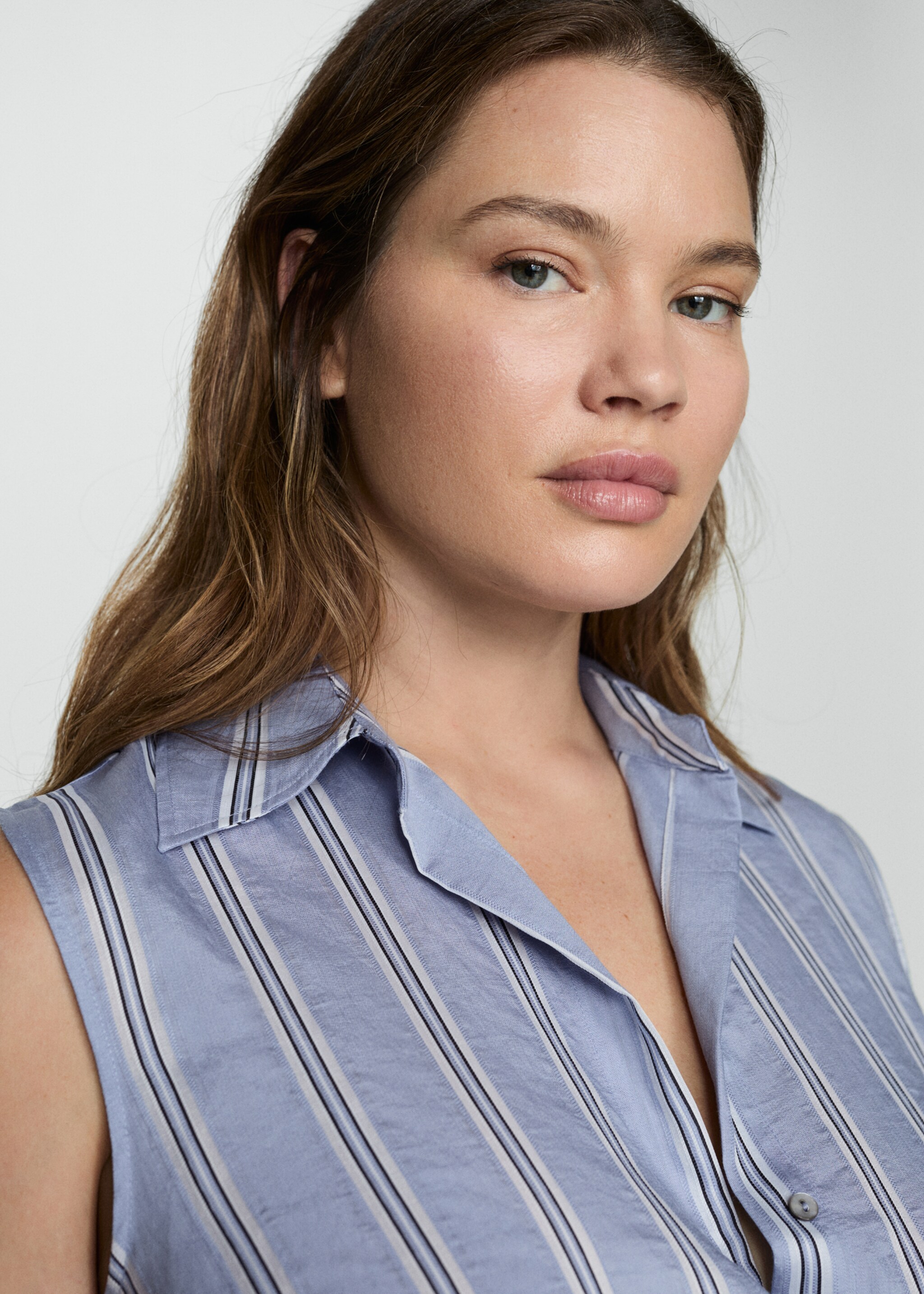 Robe chemise drapée - Détail de l'article 4