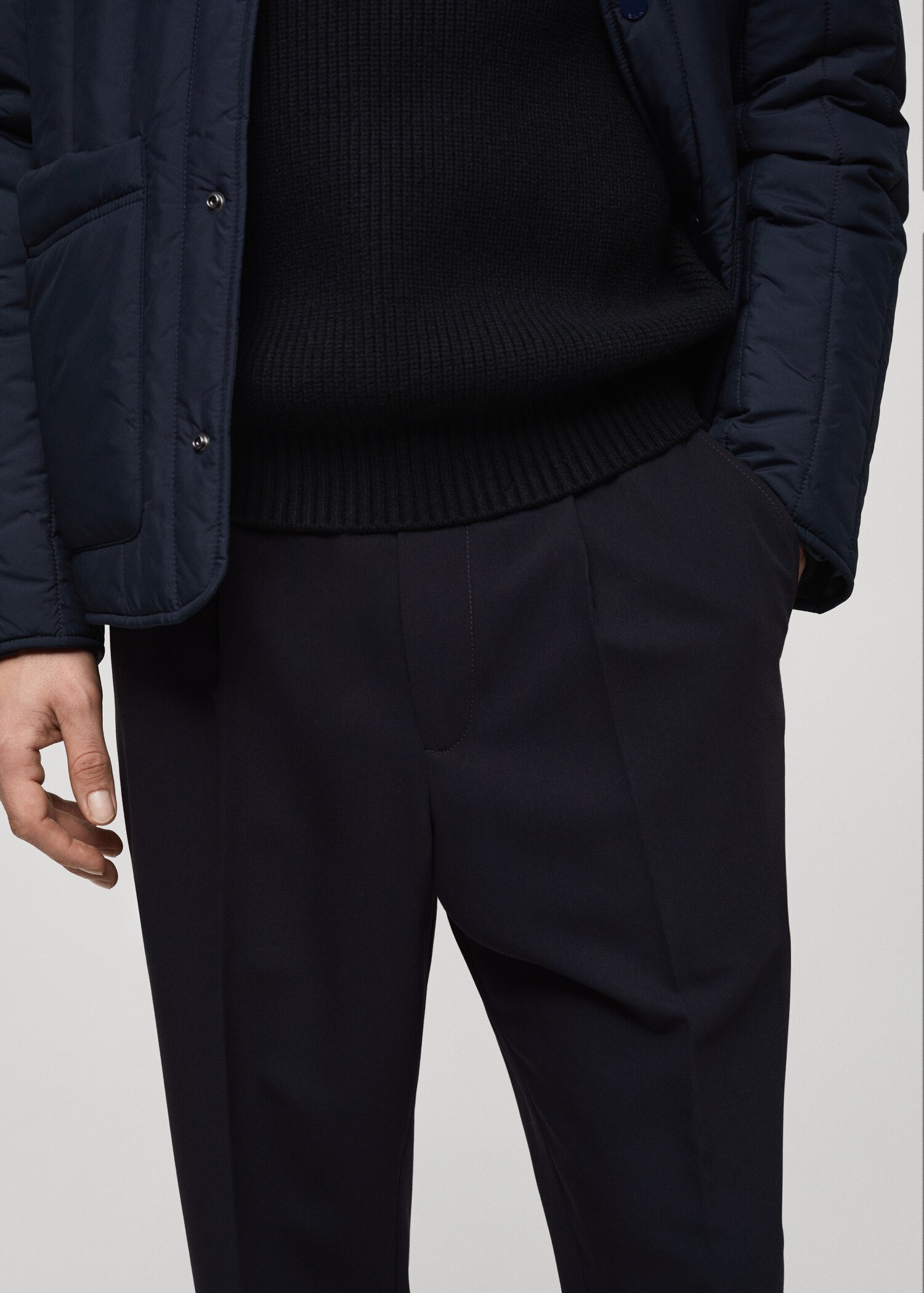 Regular-fit pleated flowy trousers - Details of the article 1