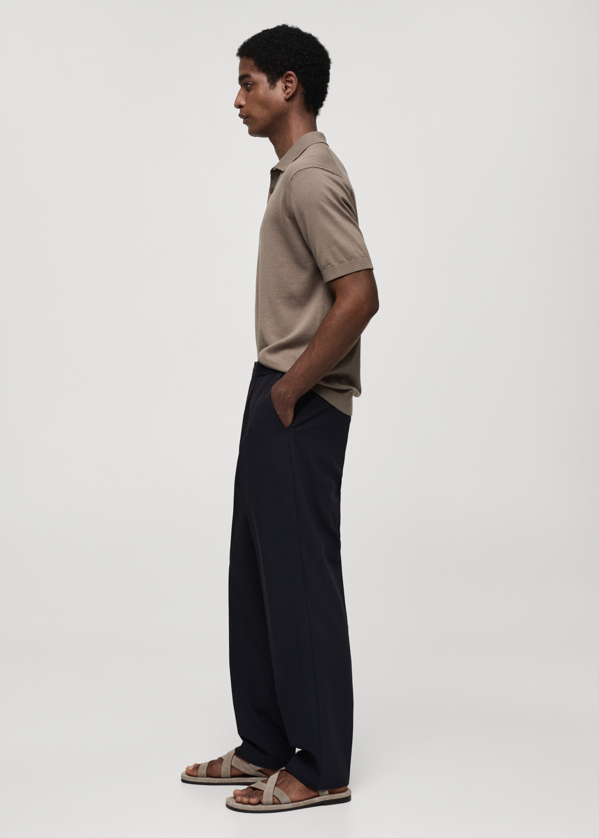 Regular-fit pleated flowy trousers - Details of the article 2