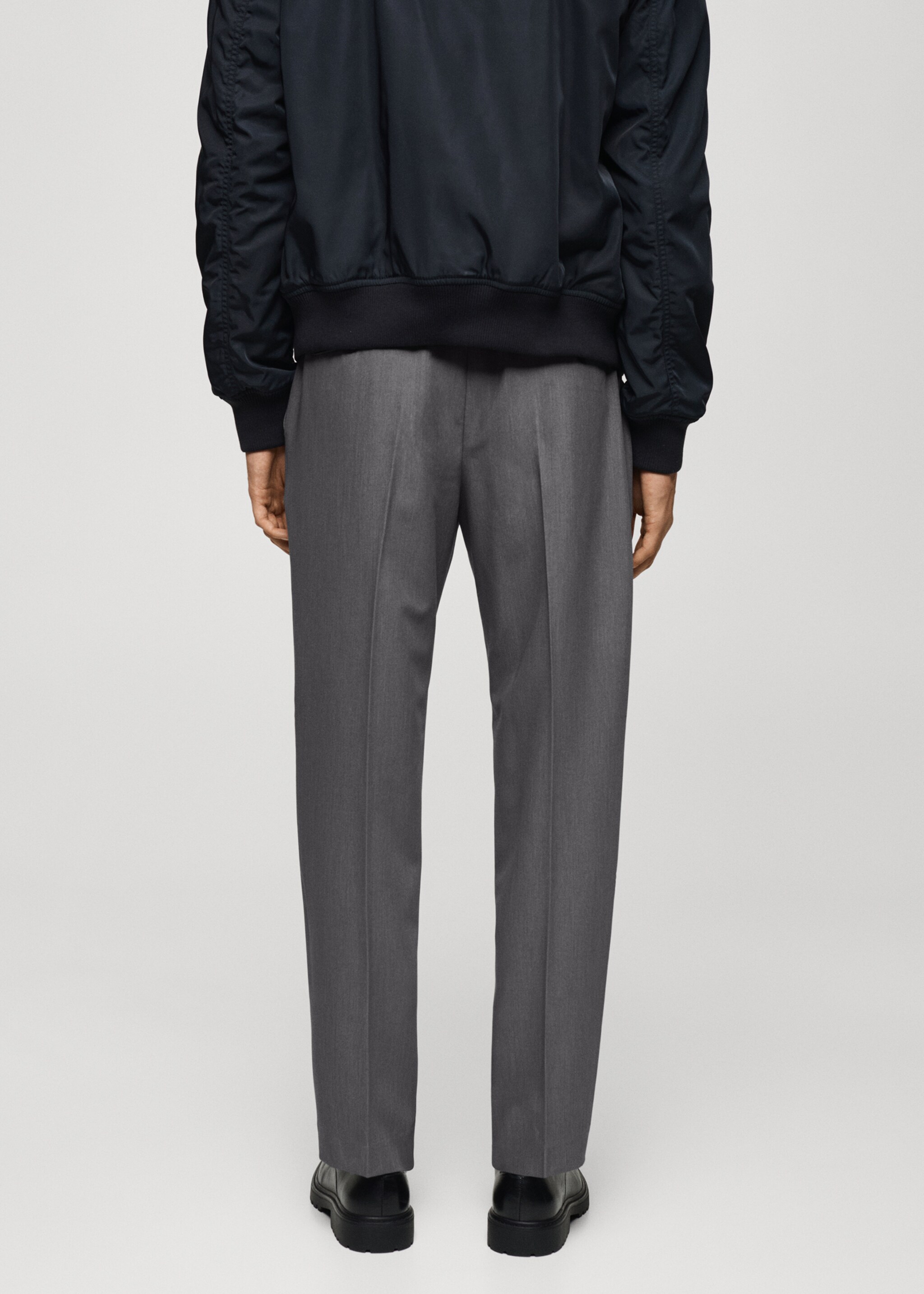 Regular-fit pleated flowy trousers - Reverse of the article