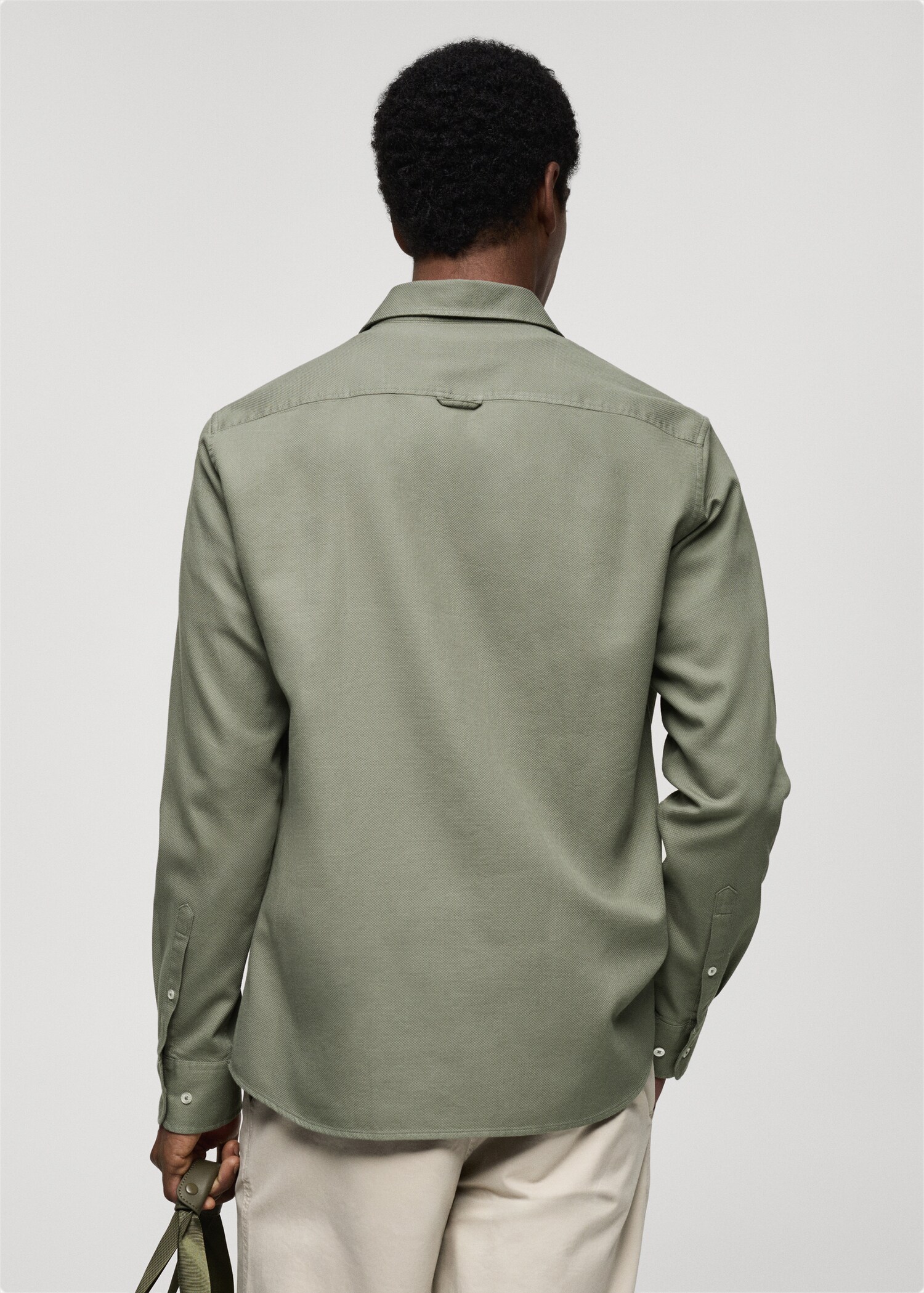 Camisa 100% algodón estructura regular fit - Reverso del artículo