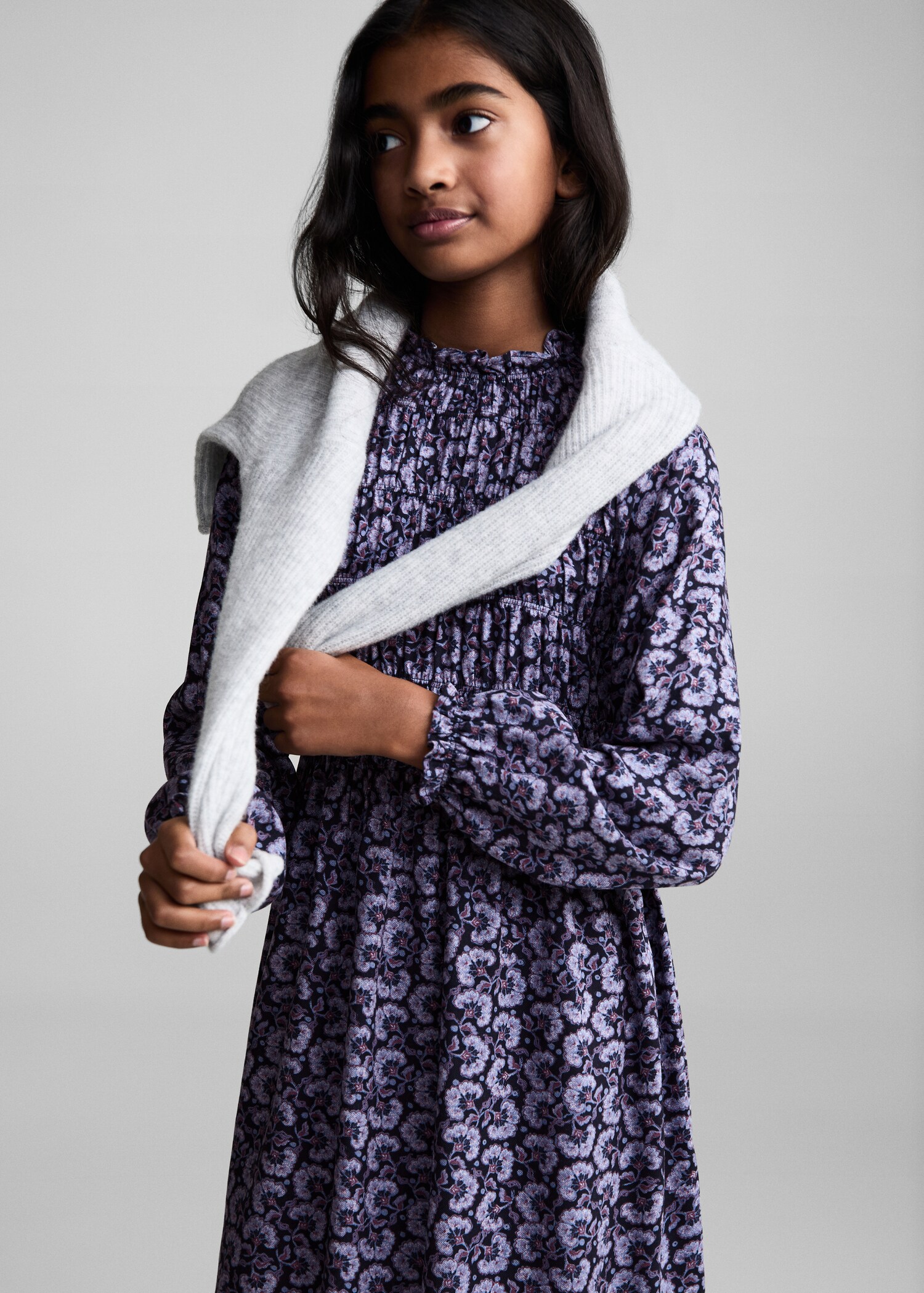 Robe à imprimé fleurs - Plan moyen