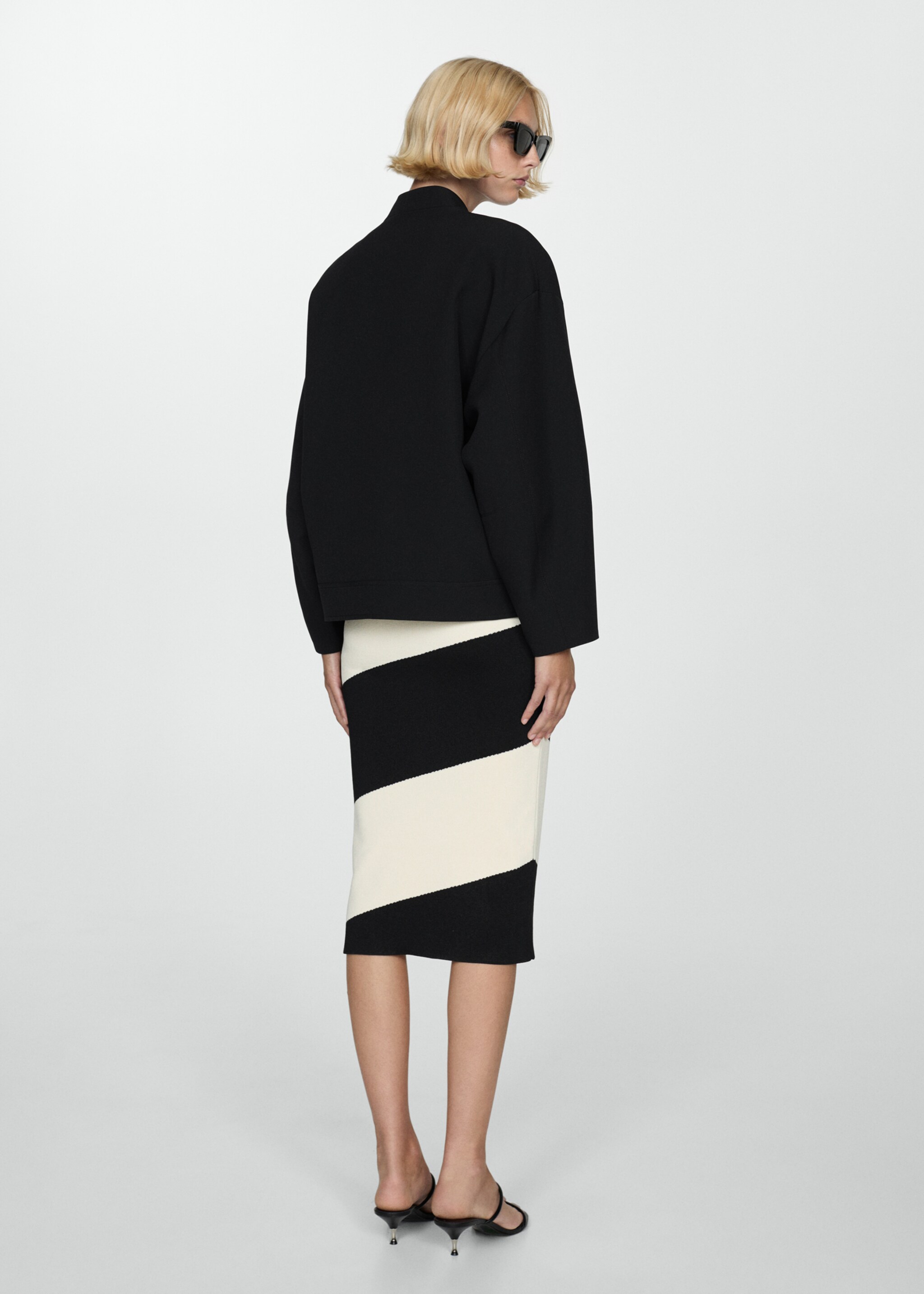 Oversized bomber jacket - Reverse of the article