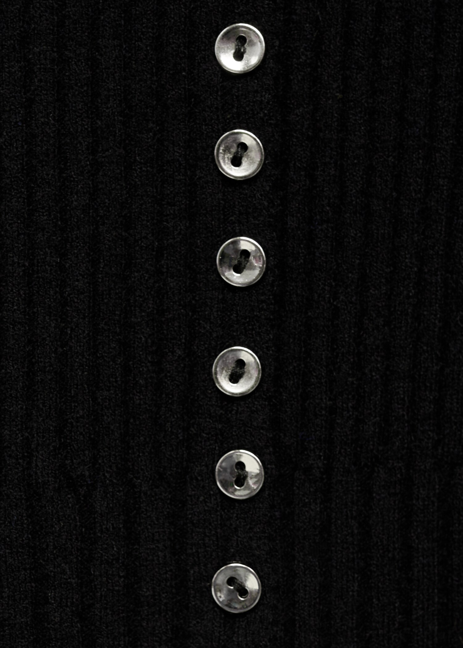 Pull-over avec boutons décoratifs - Détail de l'article 0
