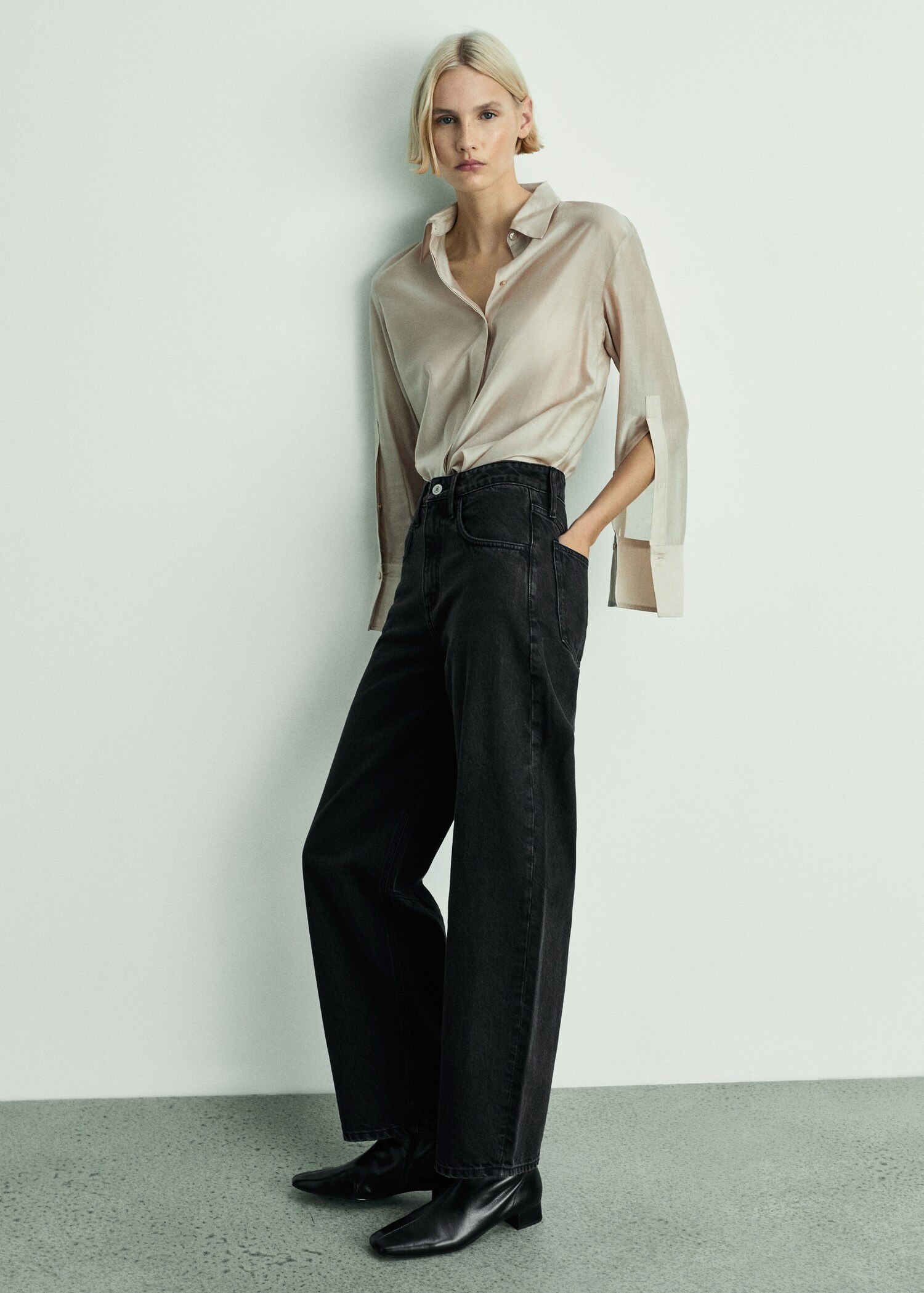 High-rise balloon jeans - Details of the article 2