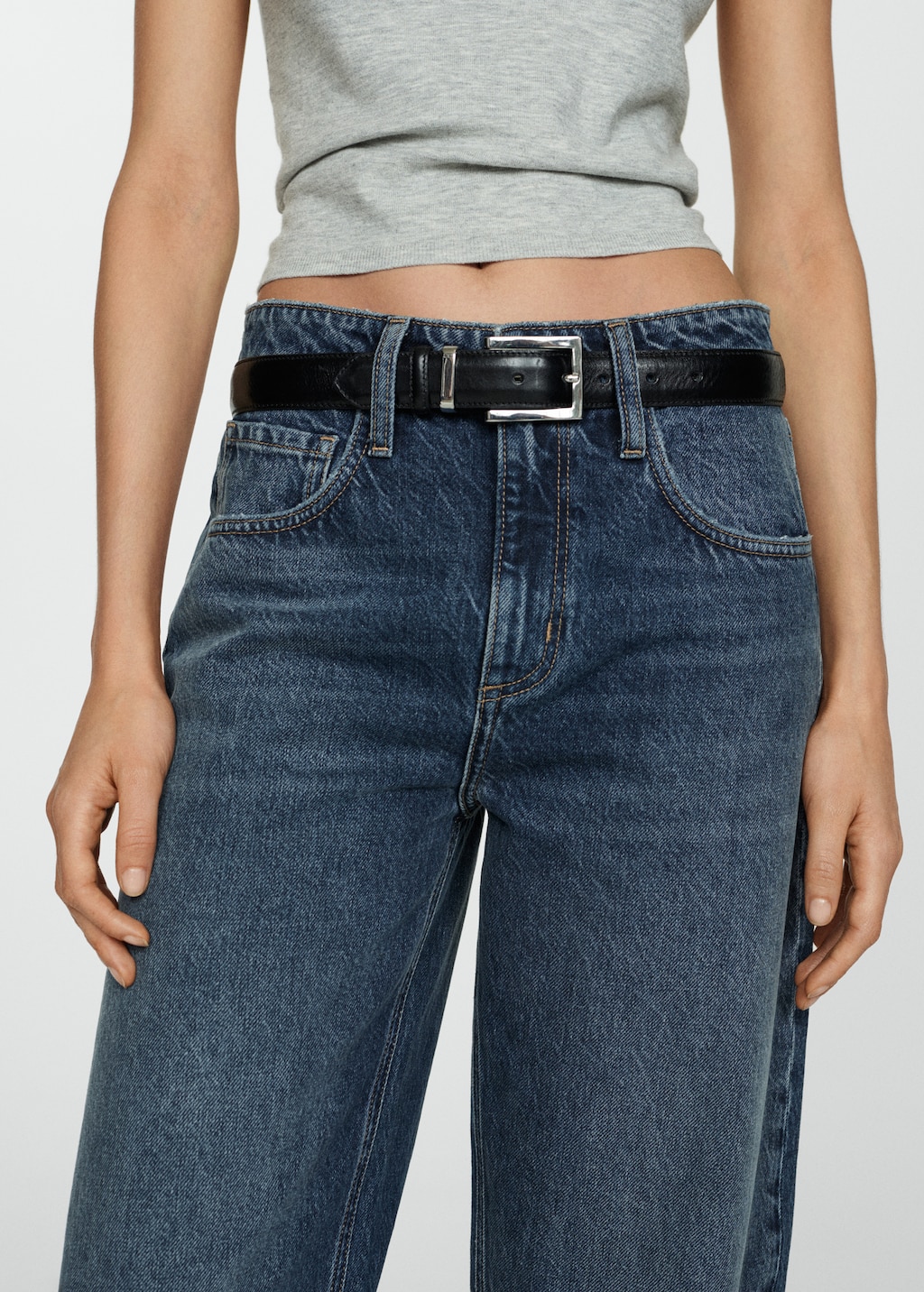 Mango Bet high-rise balloon jeans thumbnail