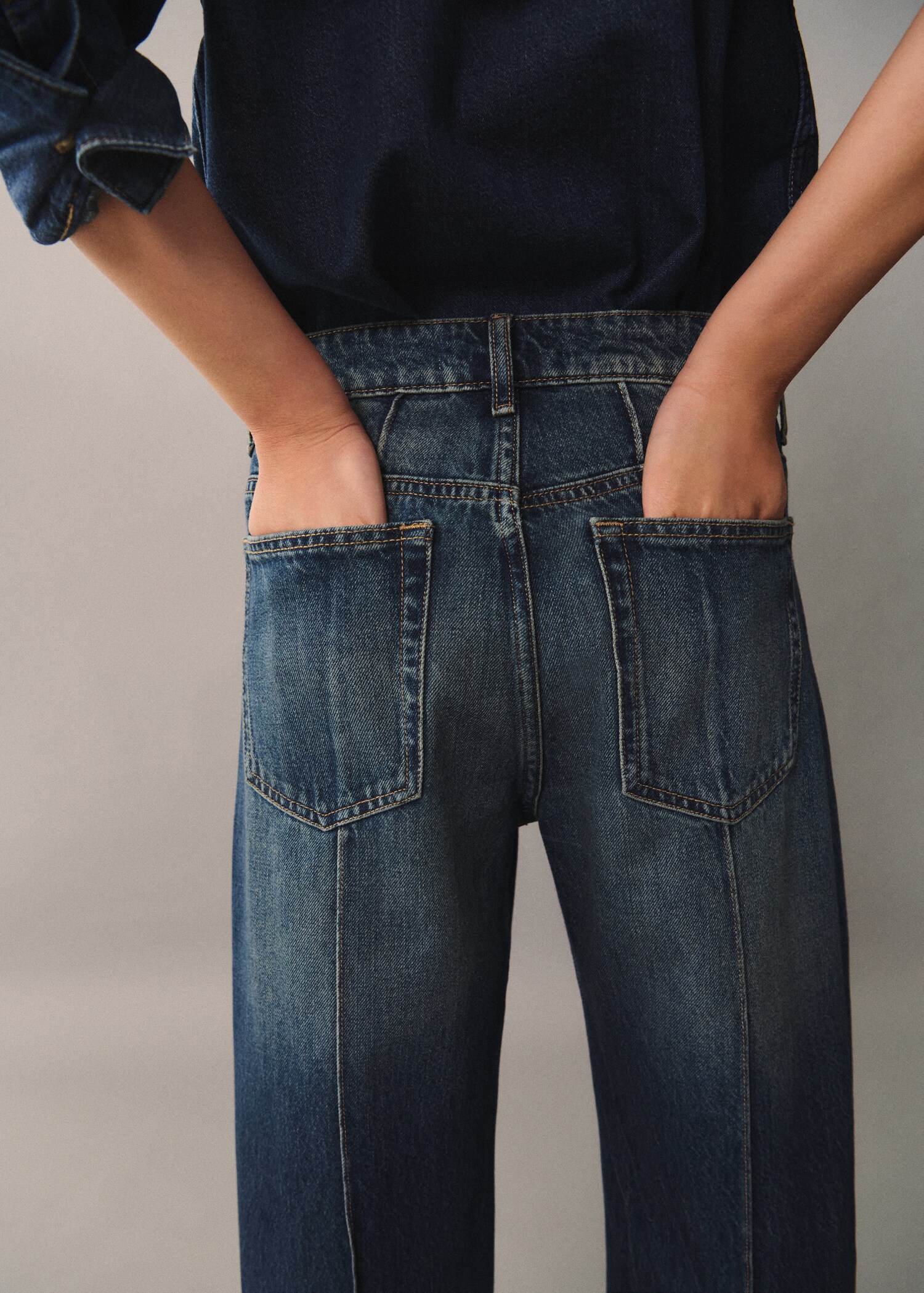 High waist straight jeans - Details of the article 6