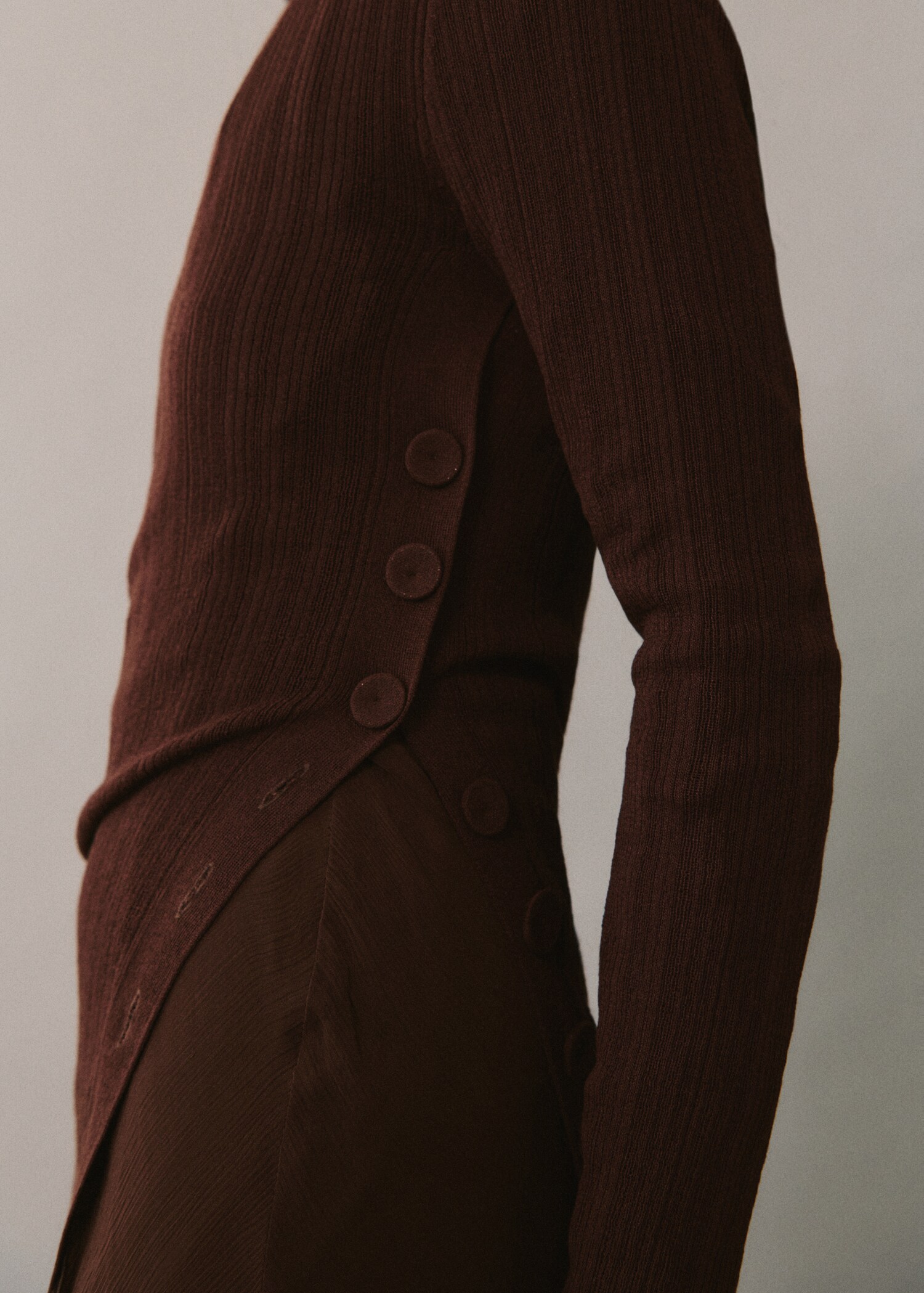 Semi-transparent t-shirt with button detail - Details of the article 6