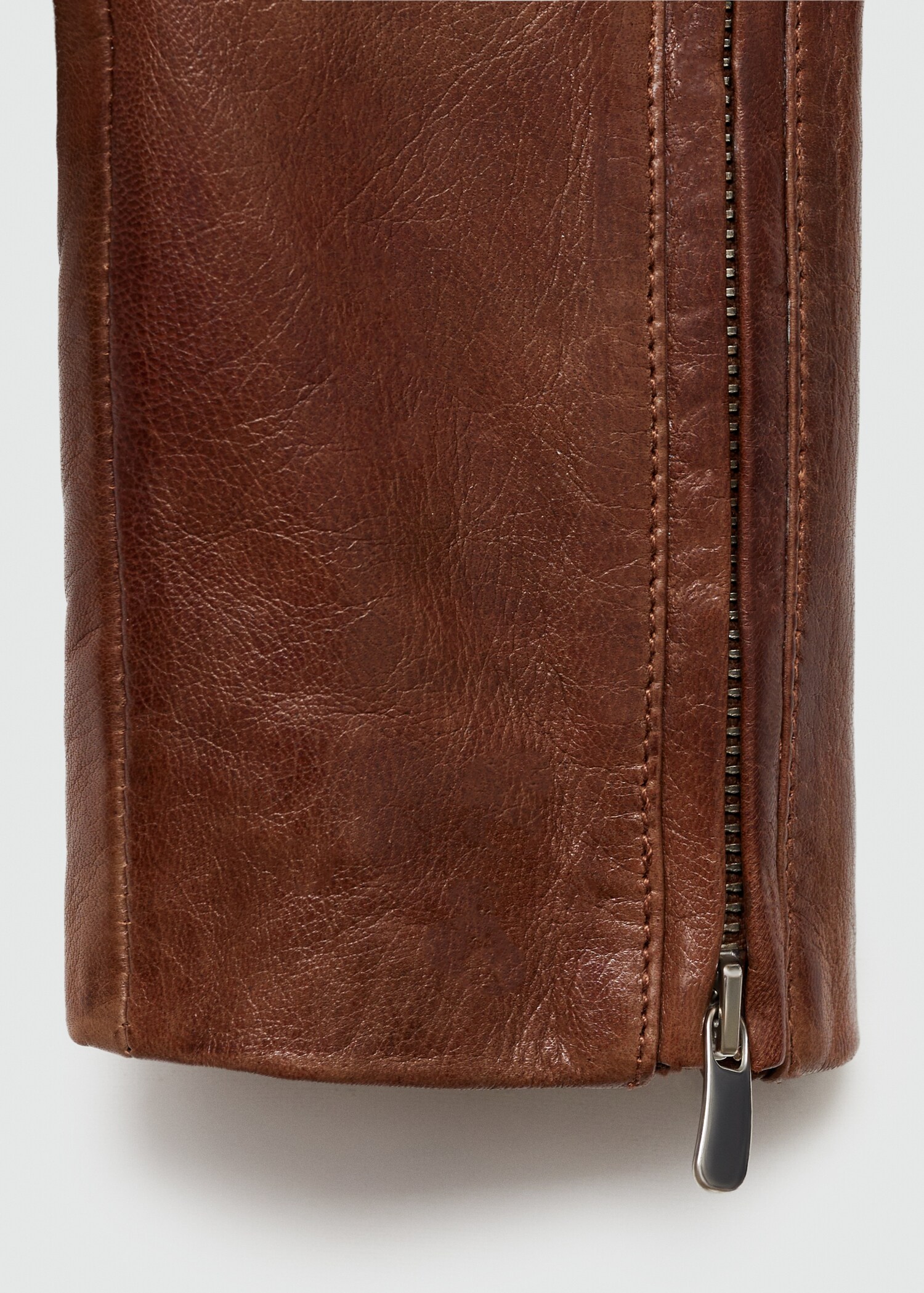 Leather zipper jacket - Деталь изделия 0