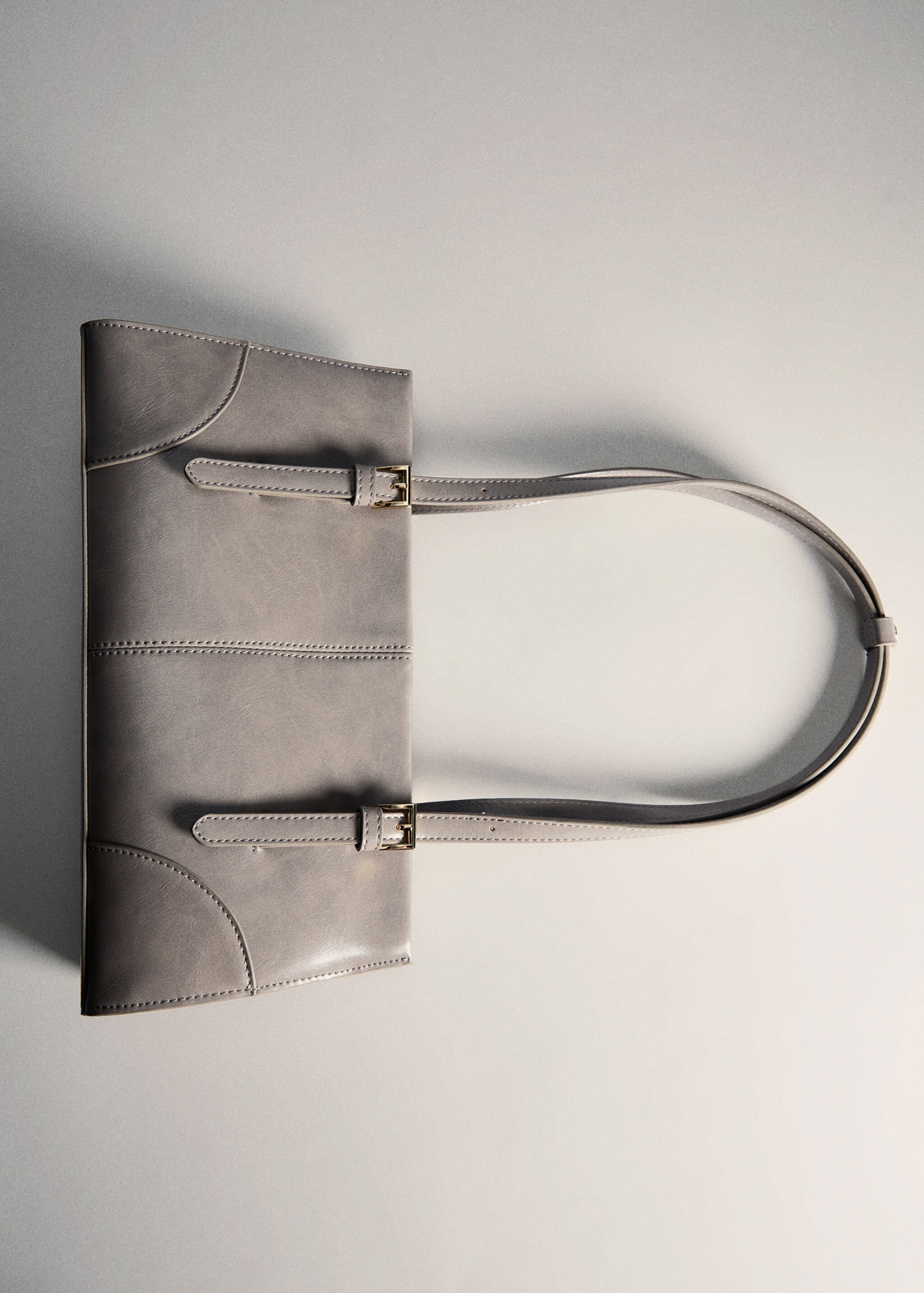 Shoulder bag with buckles - Details of the article 5