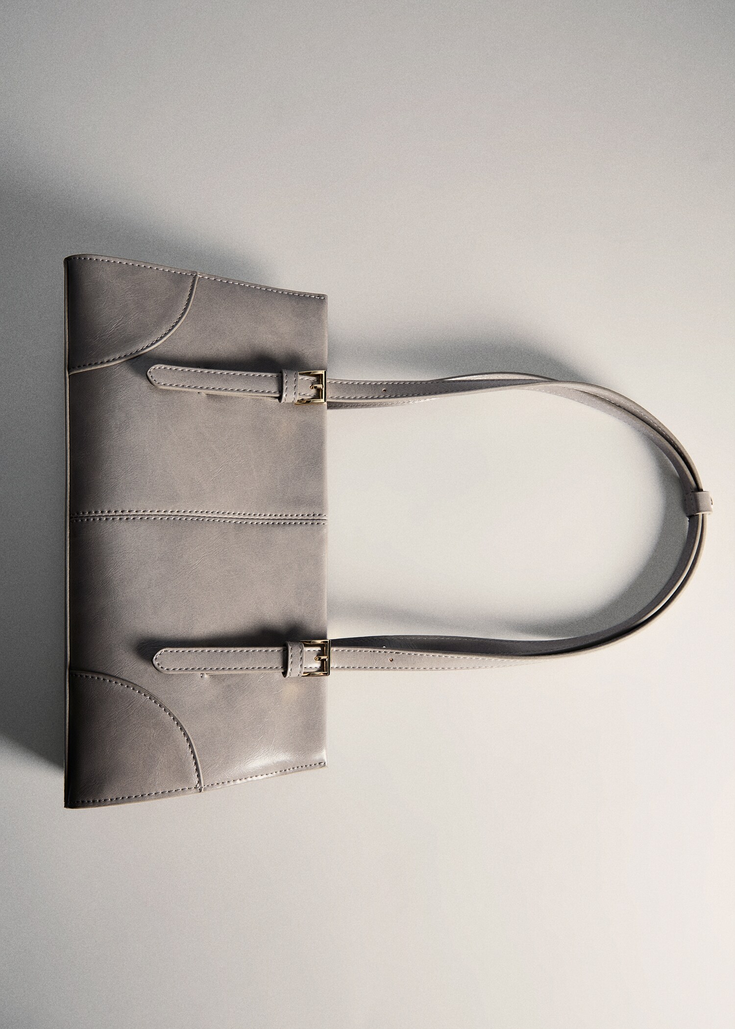Shoulder bag with buckles - Details of the article 5