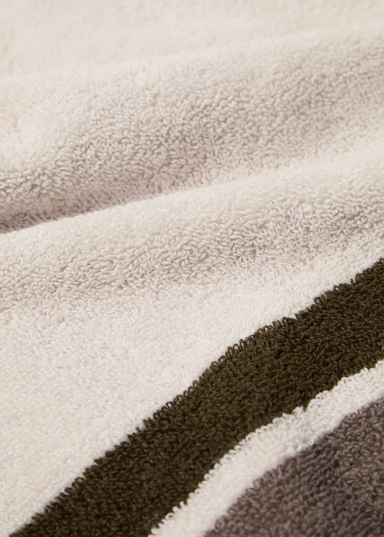 Striped 100% cotton bath towel 90x150cm - Details of the article 3