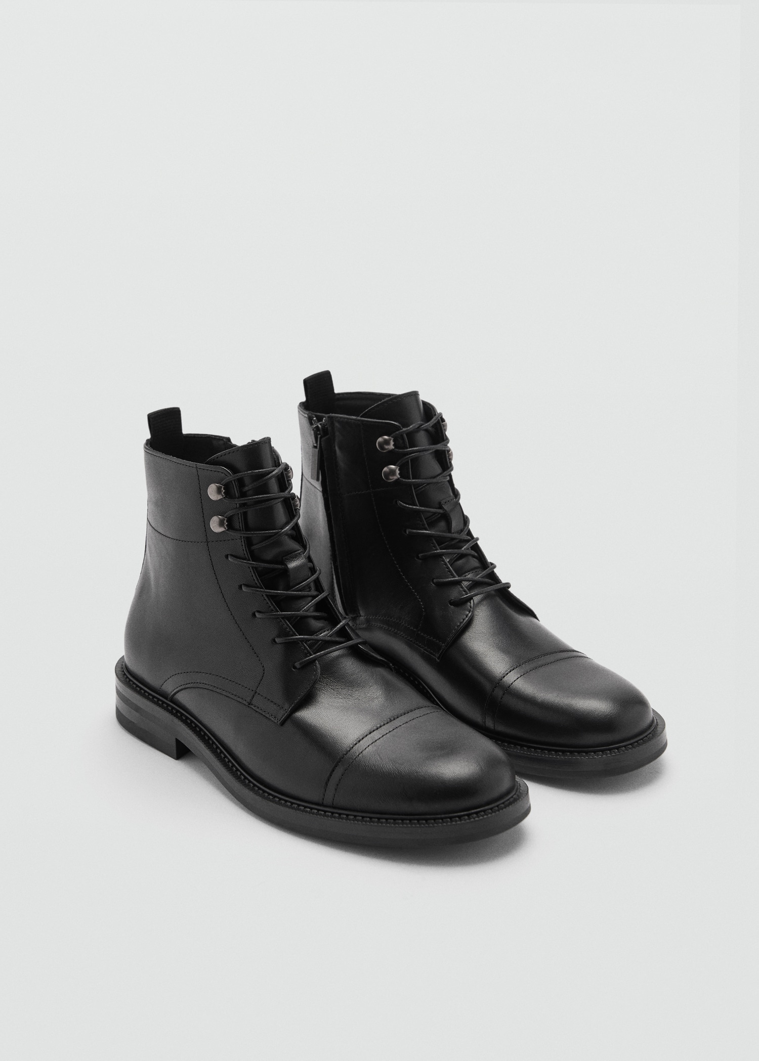 Lace-up leather ankle boots - Medium plane