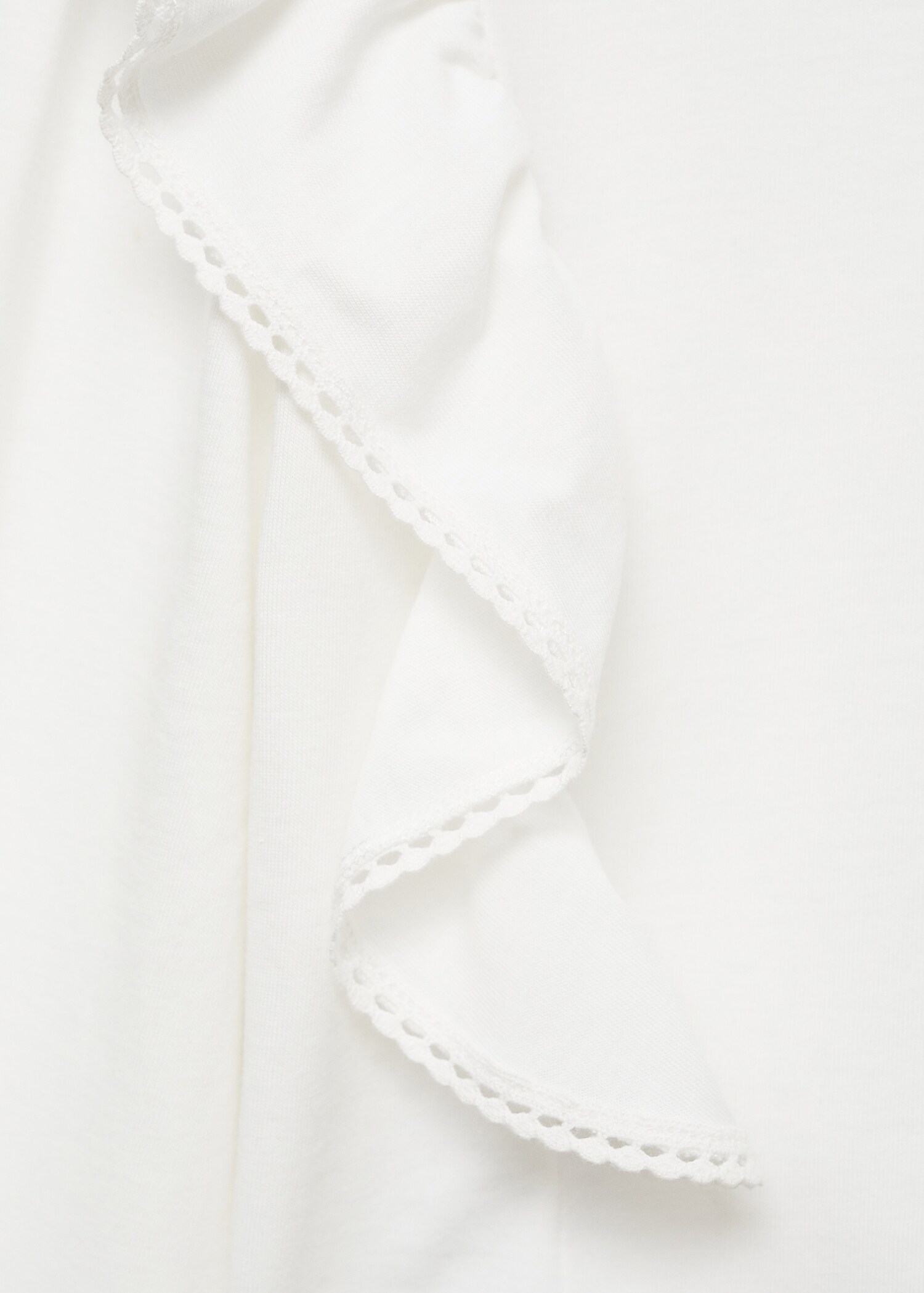 Blouse with pleat detail - Details of the article 8
