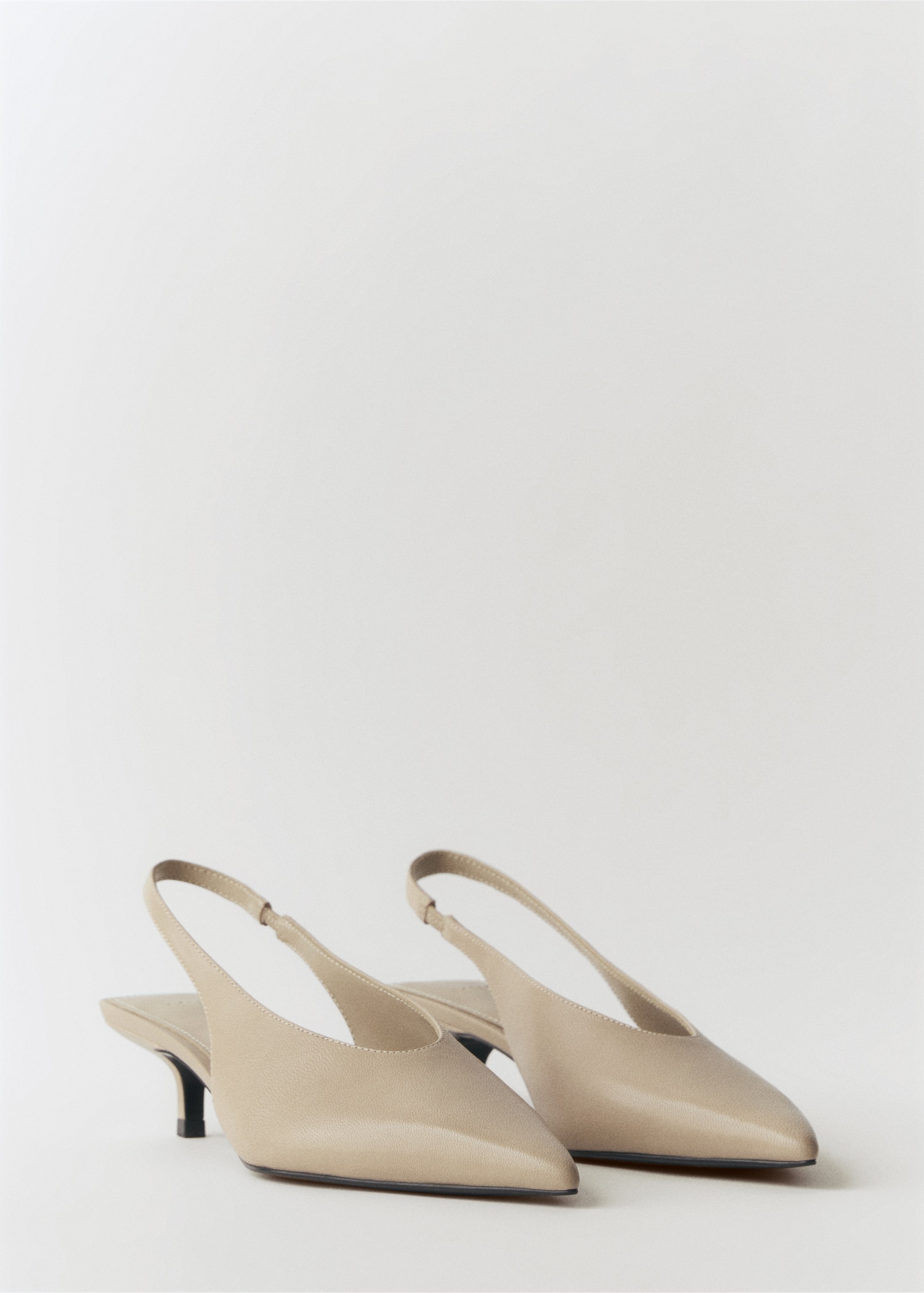 Zapato piel tacón kitten - Plano medio