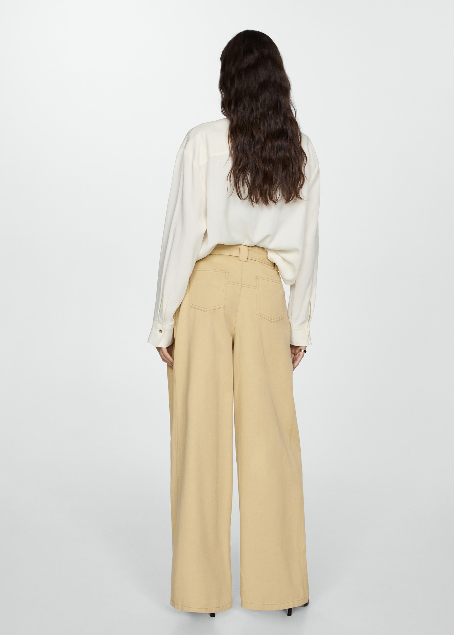 Lyocell trousers with belt - Reverse of the article