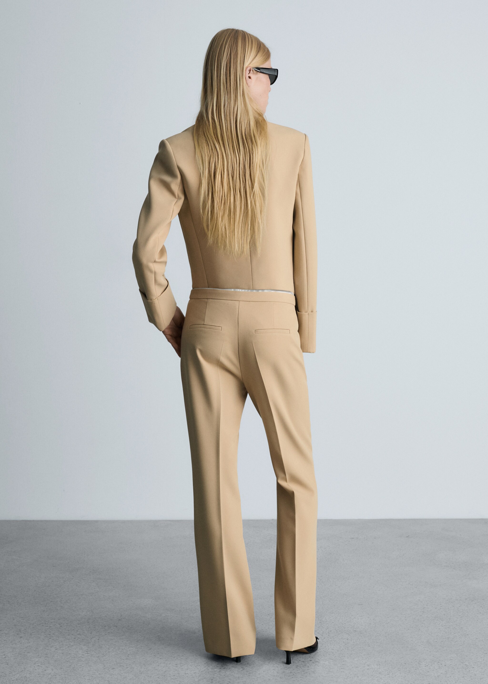 Pantalón traje flare - Reverso del artículo