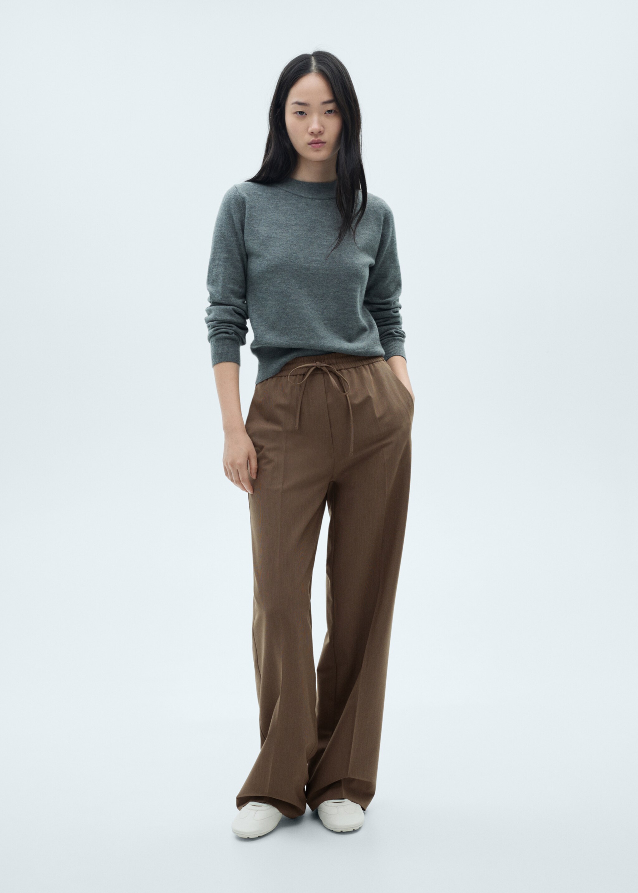 Straight trousers with elastic waist - Details of the article 2