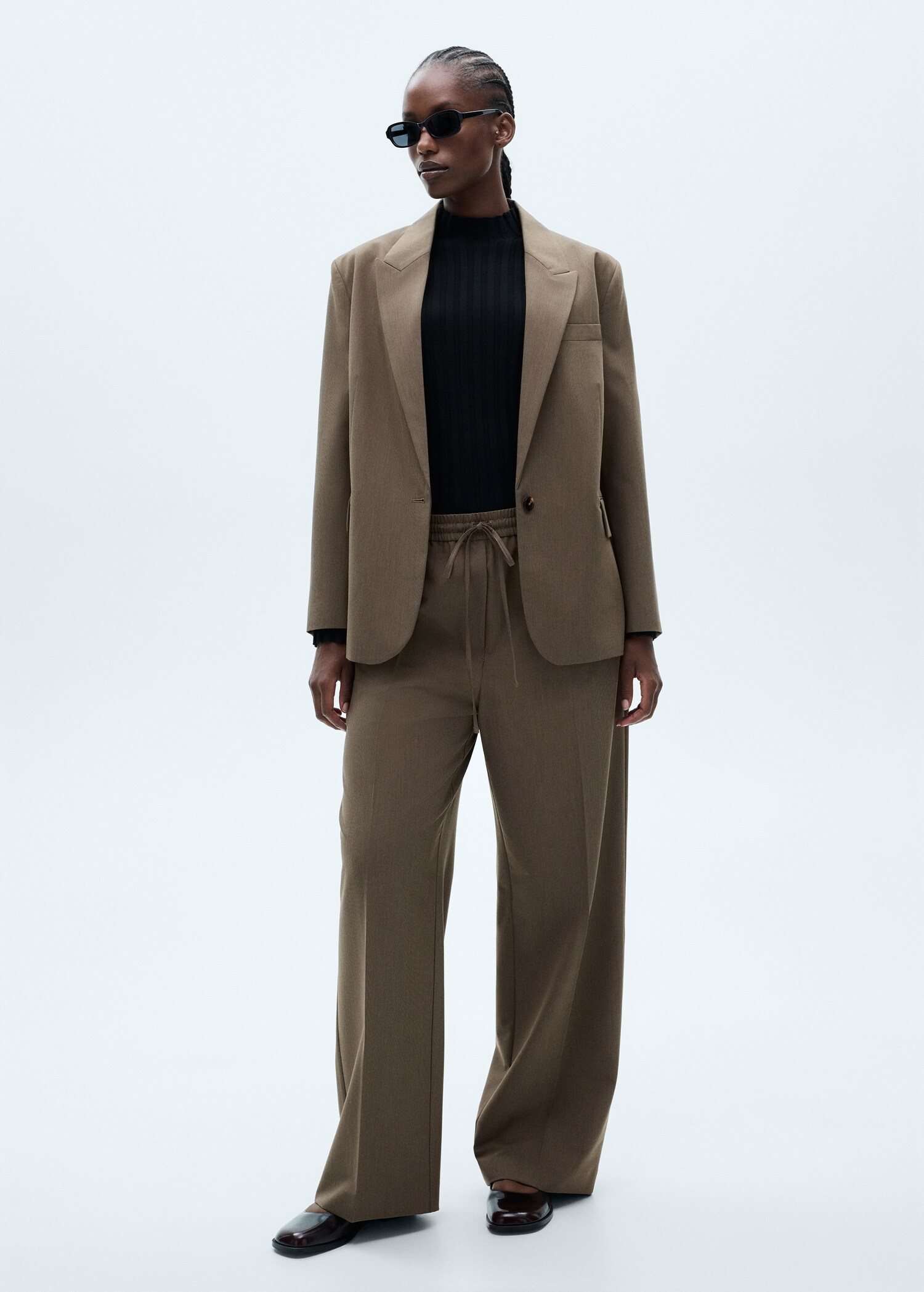Straight-fit trousers with elastic waist - Details of the article 3